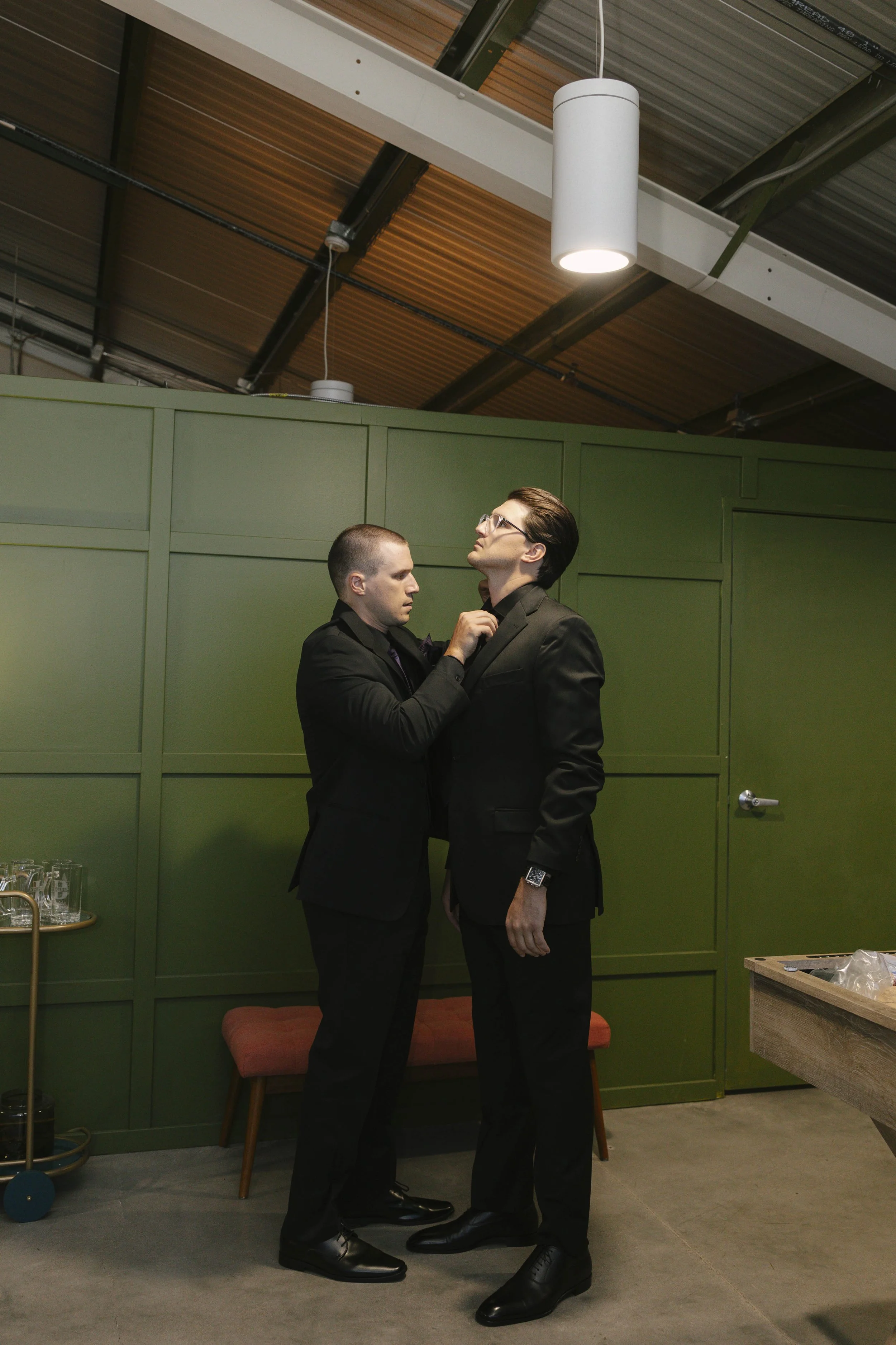 Romantic, modern wedding at The Clayton House in Scottsdale, Arizona captured by Arizona wedding photographer Raw By Laura, highlighting genuine connection, refined details, and natural moments throughout the celebration.