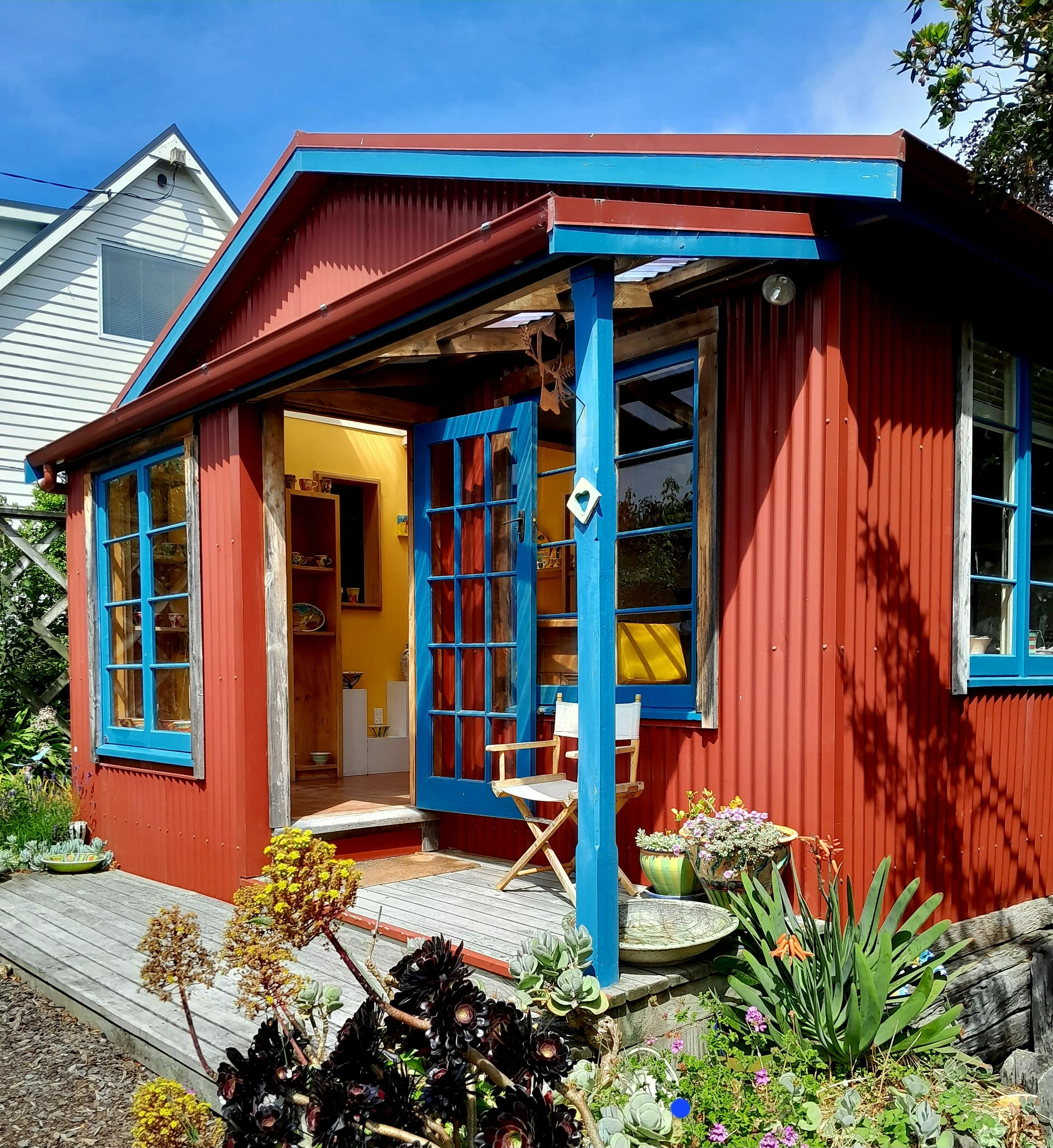 Red Shed Pottery Shed in Broad Bay ,Dunedin