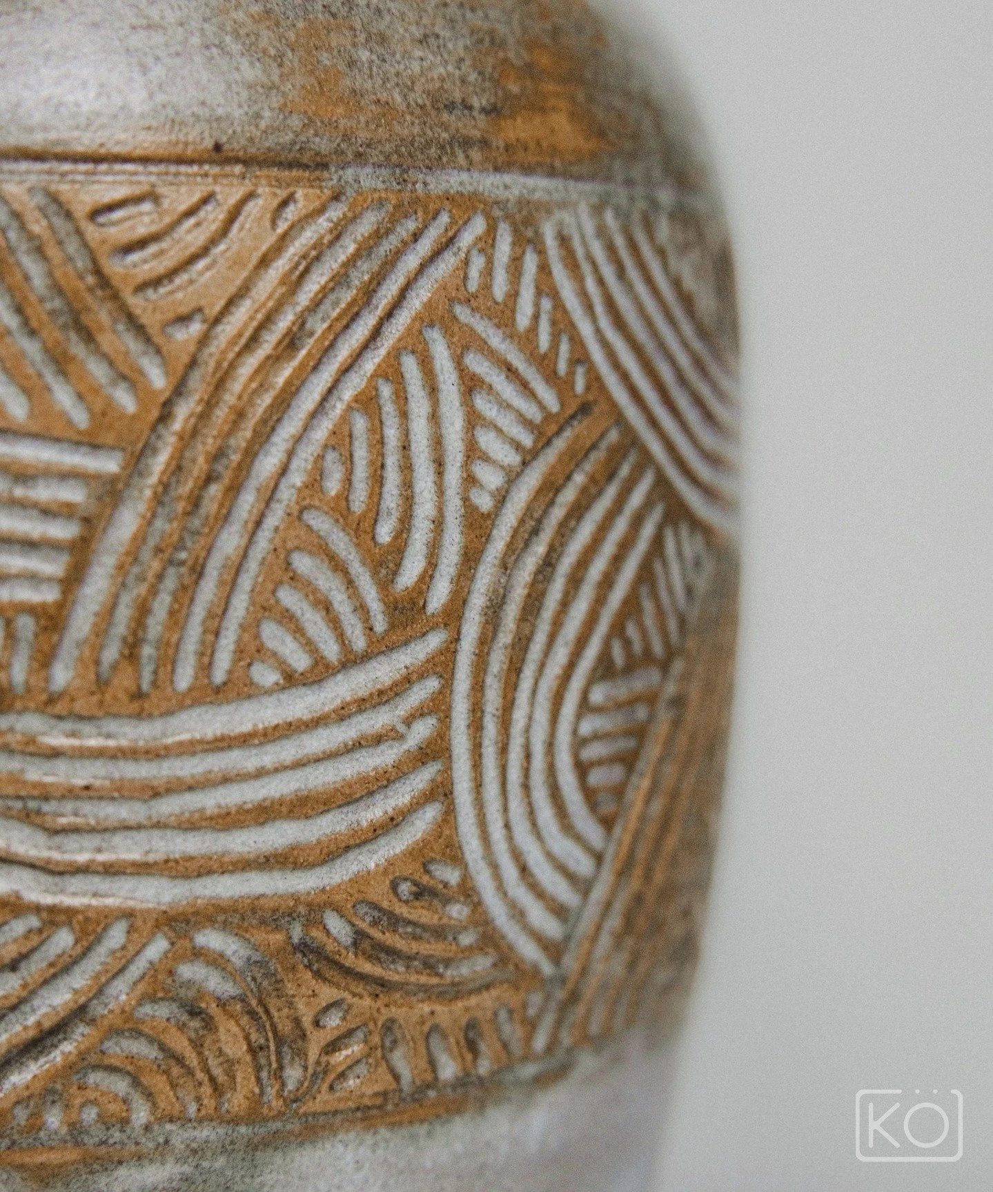 One of my very first bigger pieces.

Since I didn&rsquo;t have a proper carving tool, I bent the tip of a trimming tool and used it instead&hellip;

This one even spent some time in my kitchen oven to make sure it was dry in time for the bisque firin