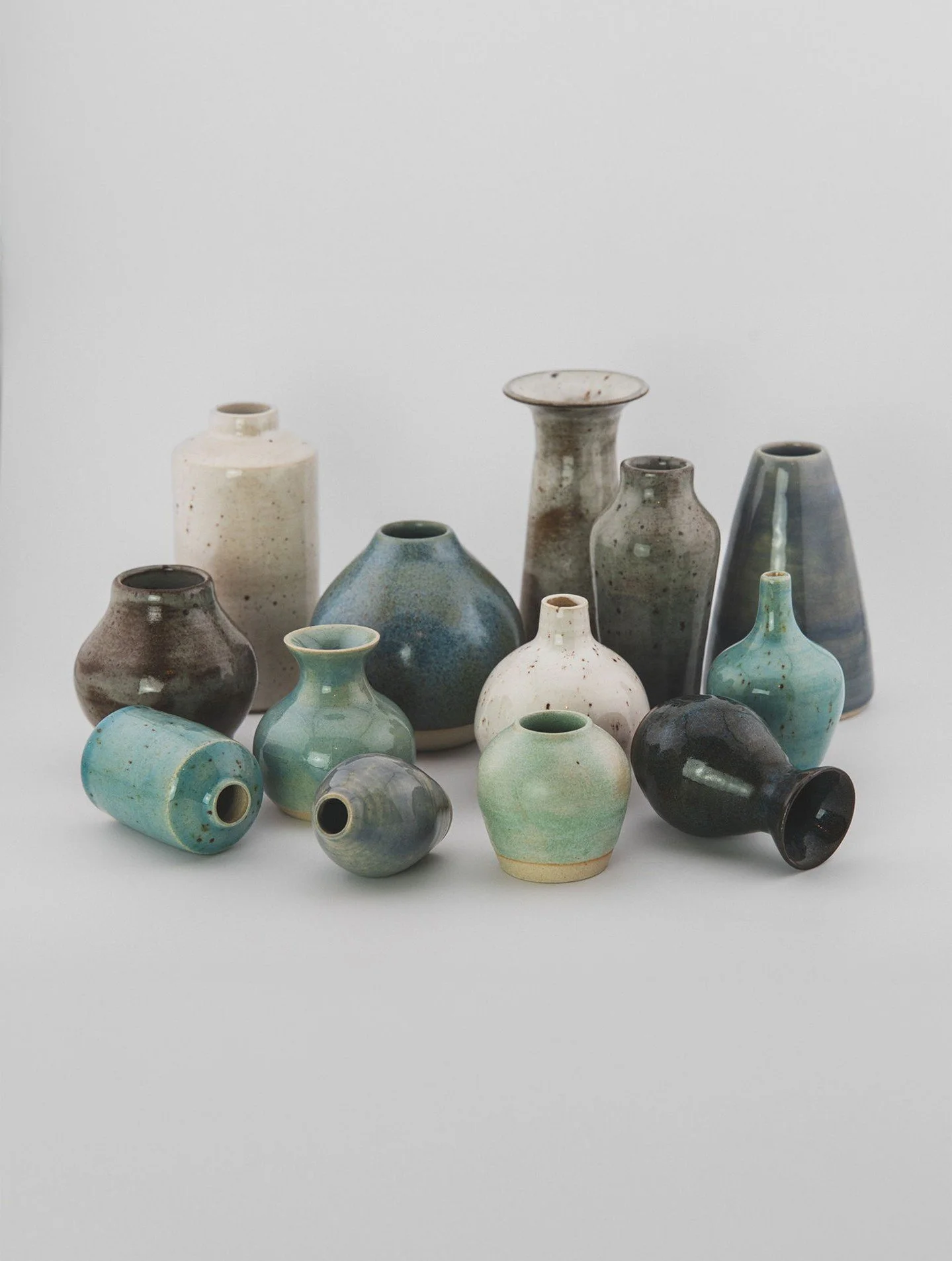 My fingers are way too big for my love of tiny vases. 

#pottery #tinyvases #ceramics #ceramicartist #handmadeceramics