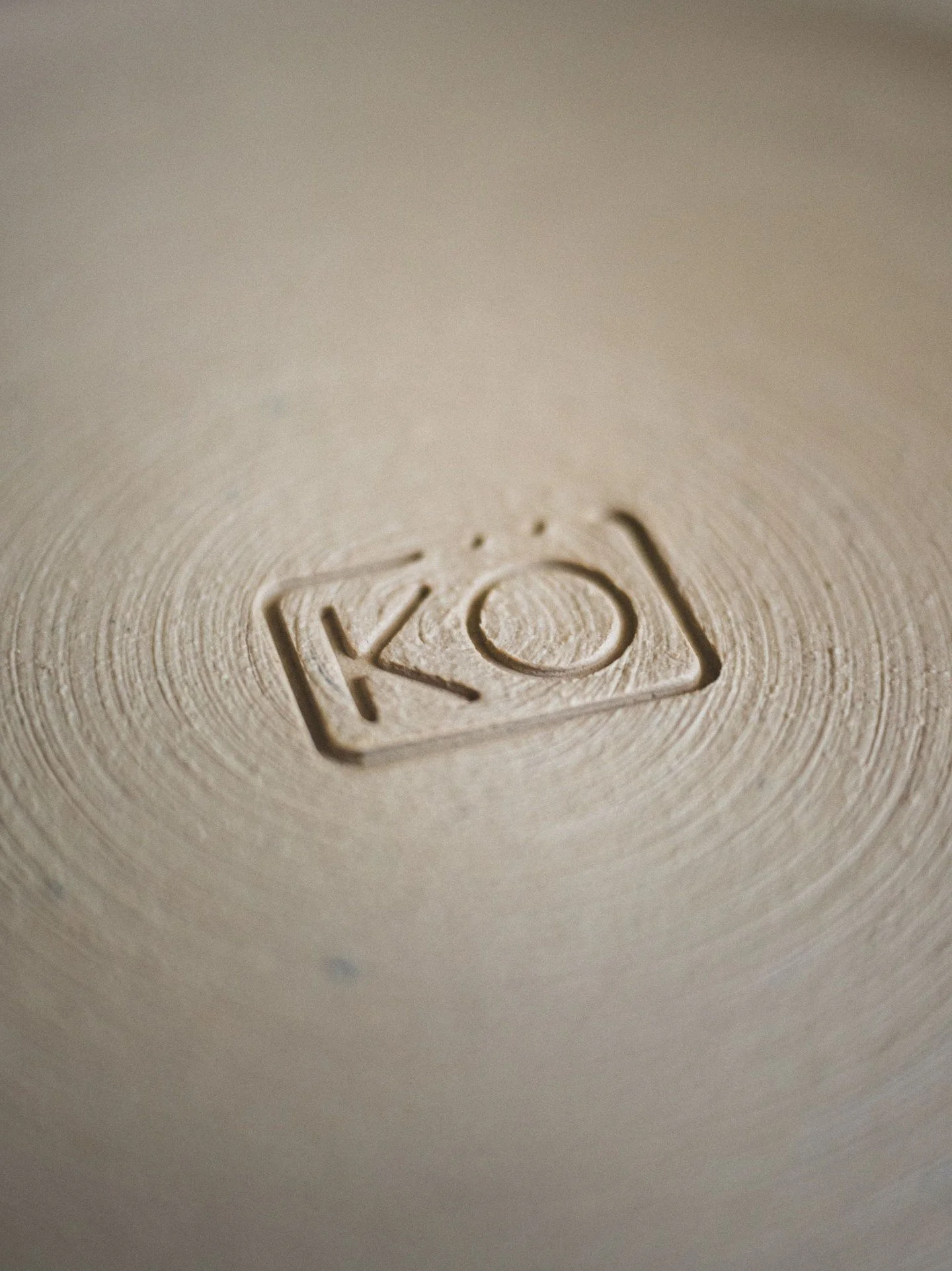 Some random shots from a rainy day in the studio... 🌧️

#pottery #ceramics #potterystudio #ceramicartist #potterylife