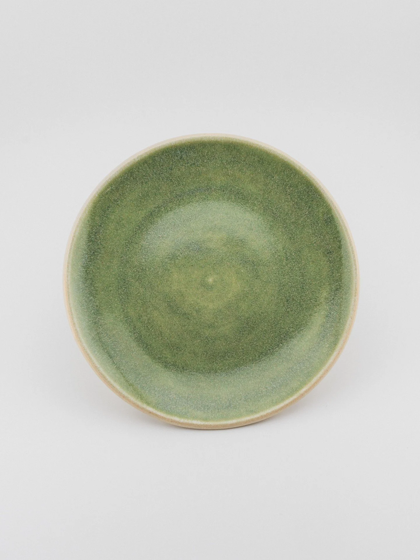 This is the first plate I'm sharing here.

It took me quite a while to figure out a small plate design (diameter about 15cm) I liked and that felt right. I tried quite a few different methods but wasn't really happy with them.

I've also been trying 