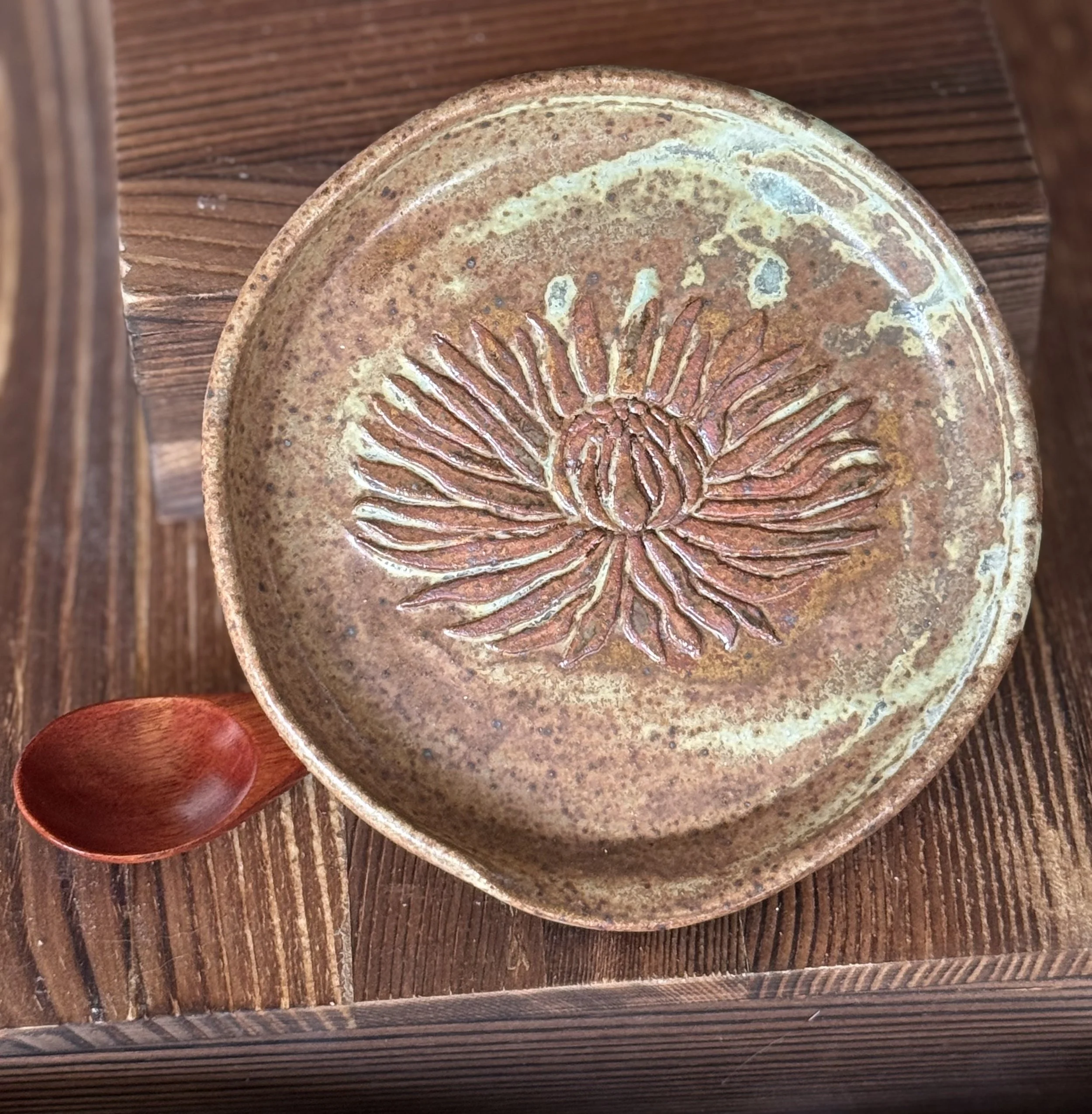 Spoon Rest - Chrysanthemum