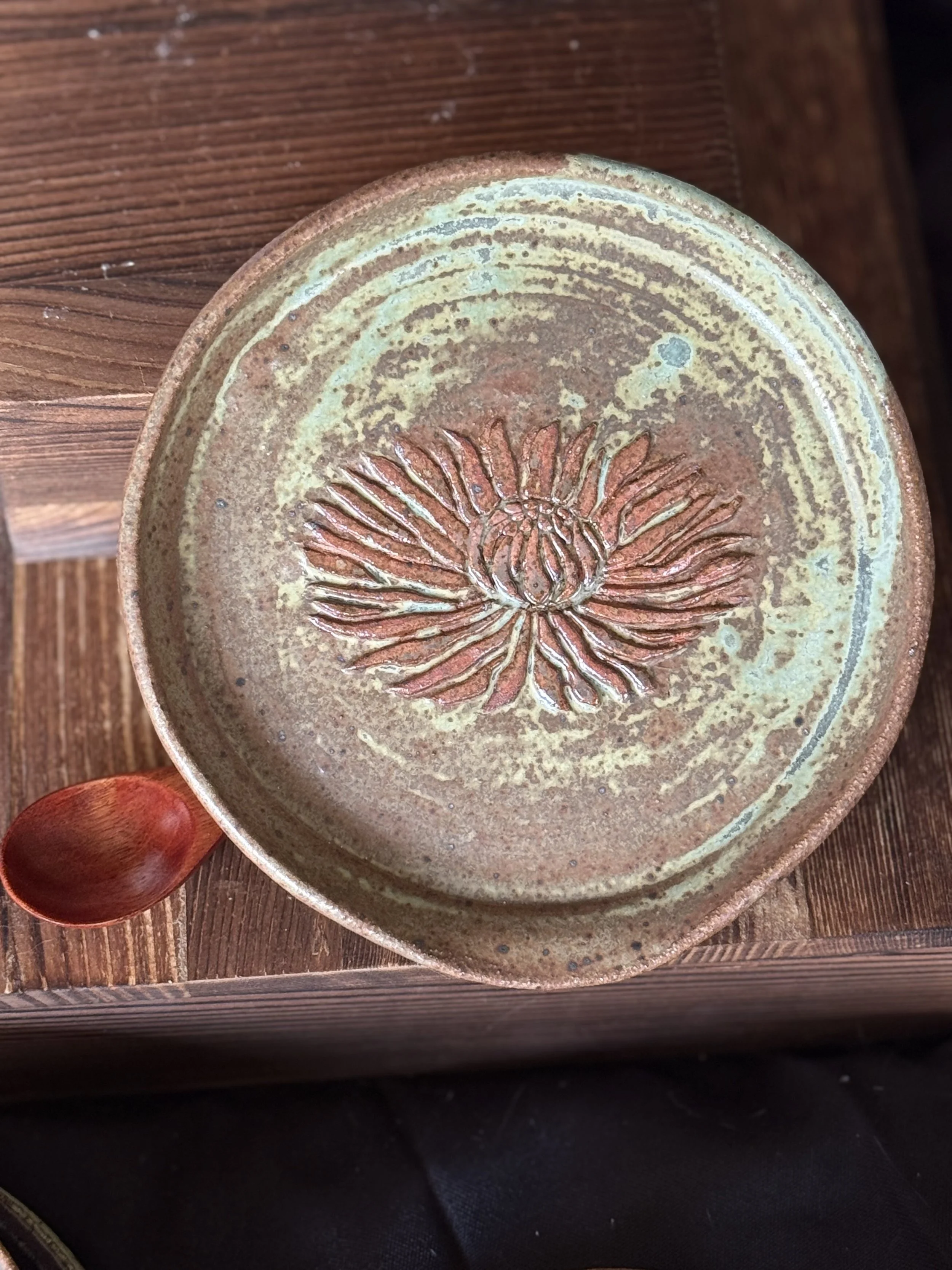 Spoon Rest - Chrysanthemum