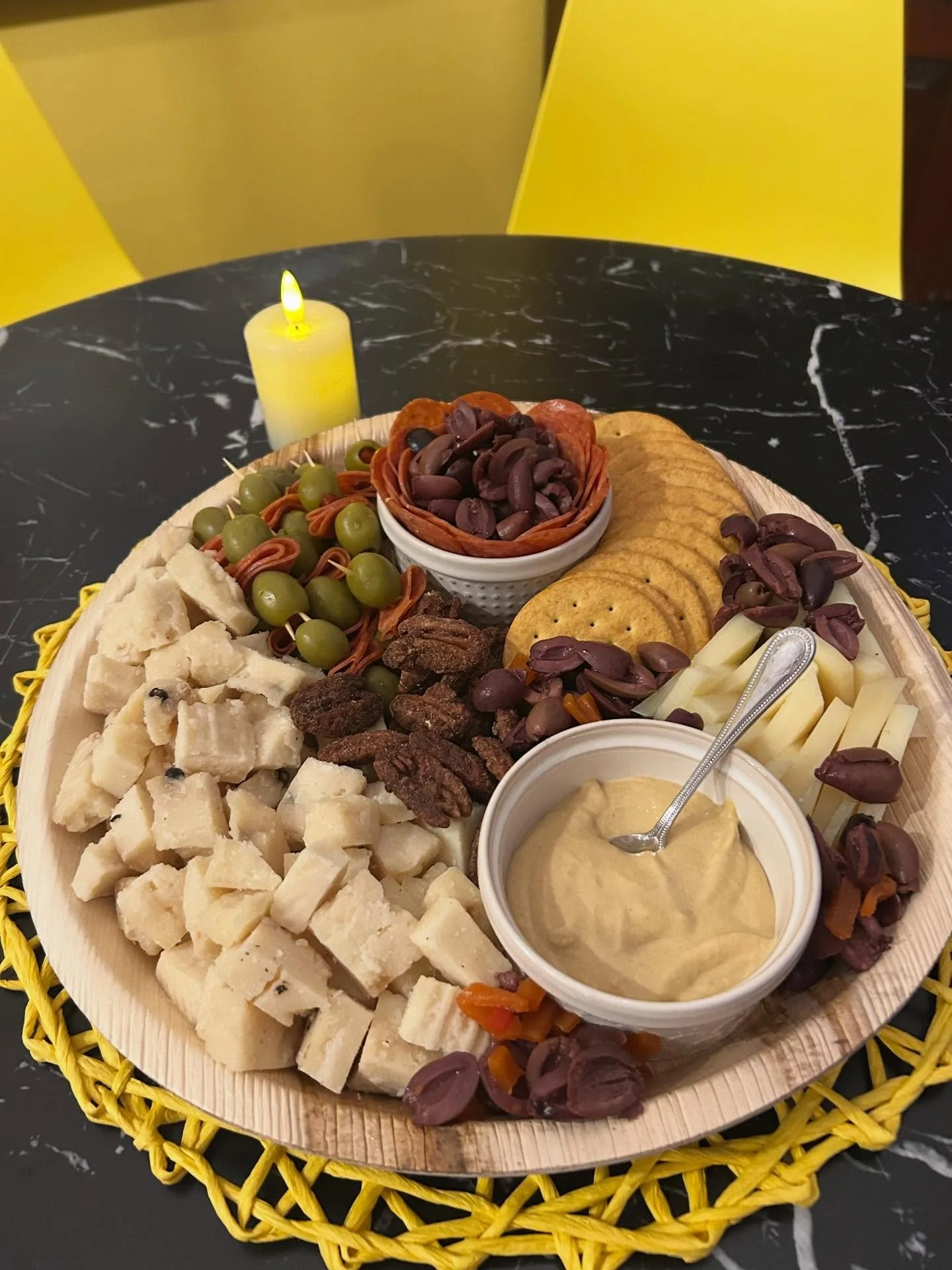 When olives, cheese, and cured meats come together, good things happen. Who would you share this with?
#charcuterieinspo #cheeseandmeat #grazingplatter #hostingideas #foodpresentation #womenowned #smallbusinessowner #appetizers #snackboard #entertain