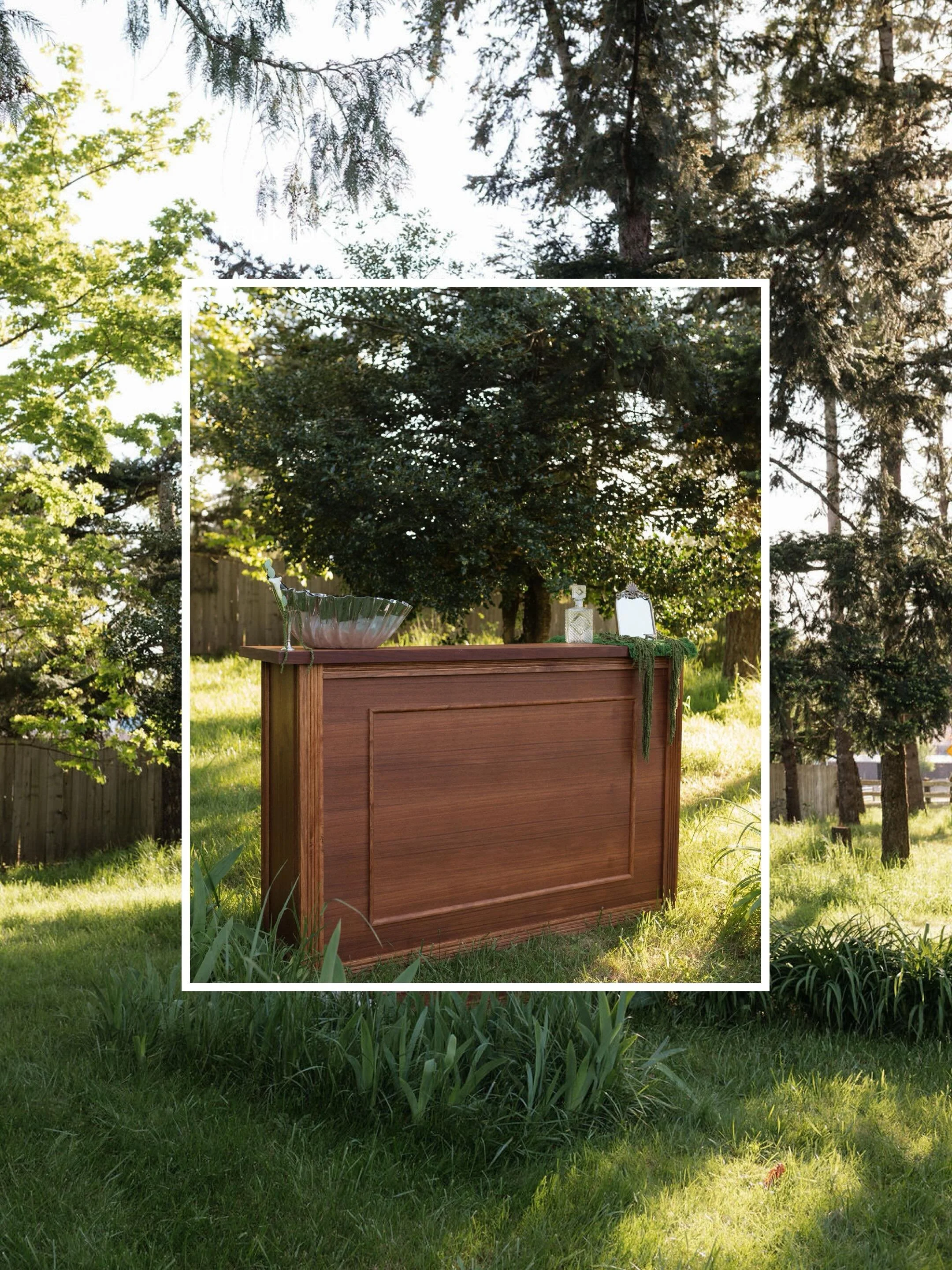 Our Teak Bar enters the lineup for your next event!
+ to our website soon!! $400 to reserve

@hudsonphotoandfilm hooked us up with the dreamiest photos 🪞🪾🌲