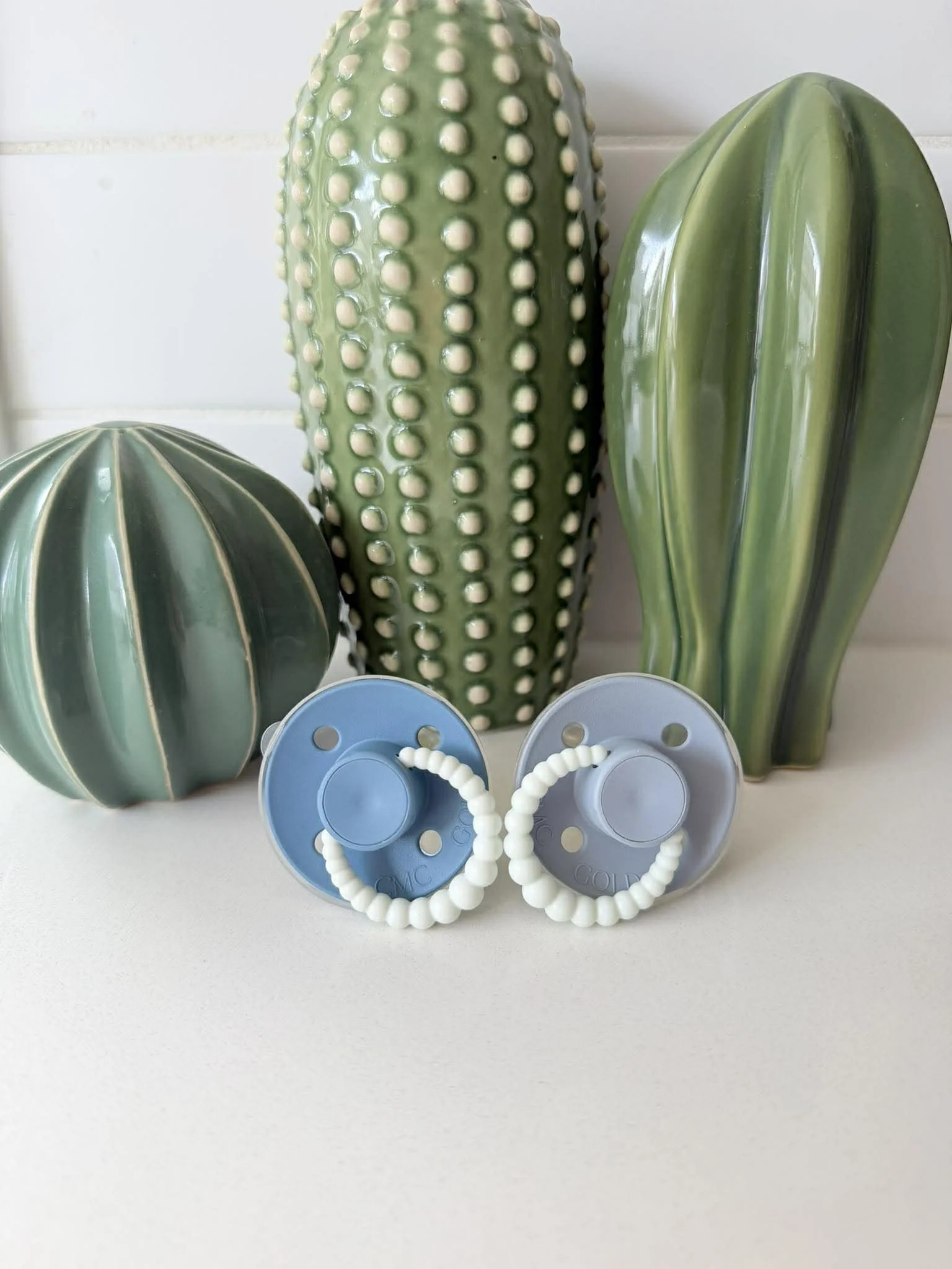 CMC Gold GLOW Pacifiers 2pk