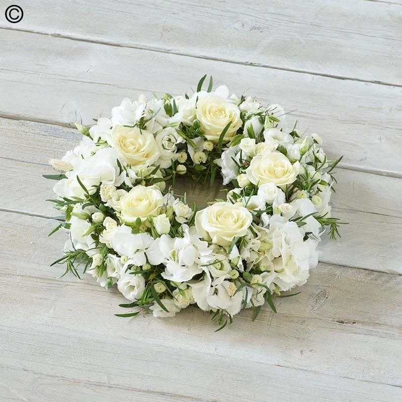 white wreath.jpg