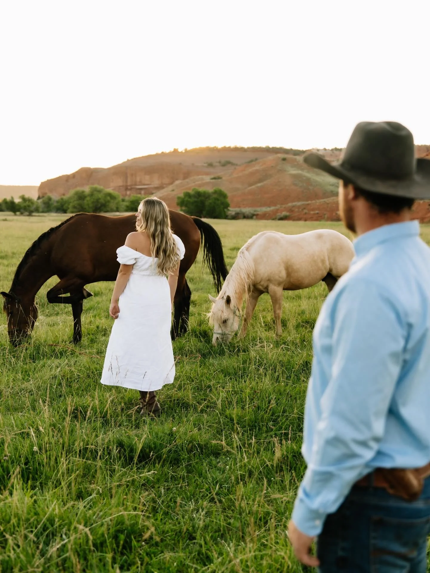 One thing I&rsquo;ve learned over the years is that the right people always seem to find their way to me. 🫶🏼

Last summer in Ten Sleep with these two felt like such a reminder of that. Lots of smiles, running through the open pasture while horses g