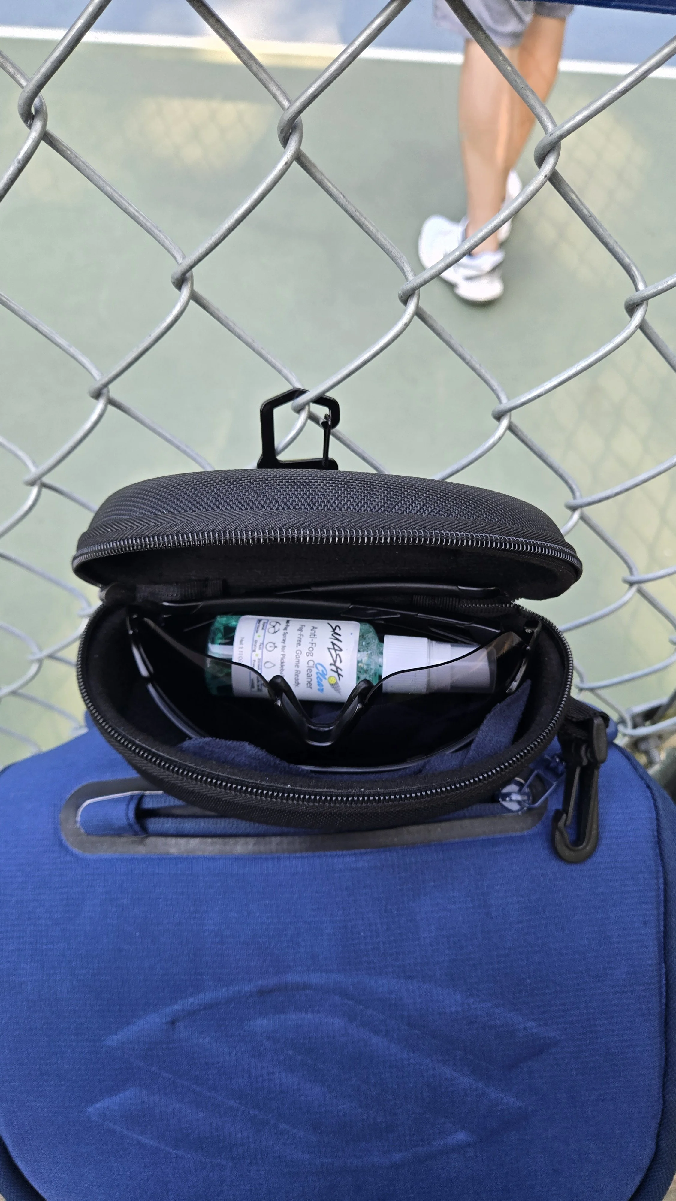 1oz in Glasses case.jpg