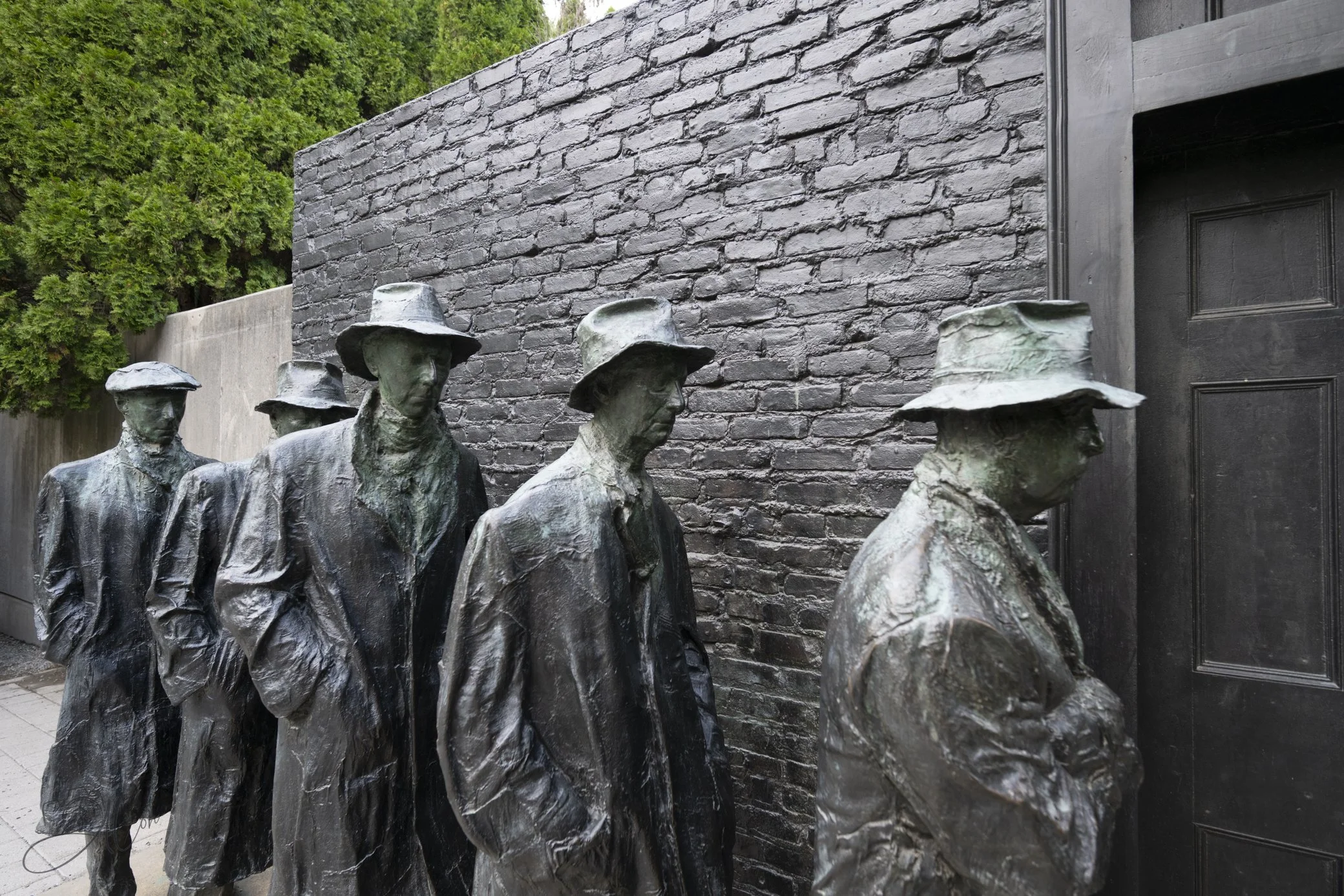 Unemployment Line
Grounds for Sculpture
0Z87196