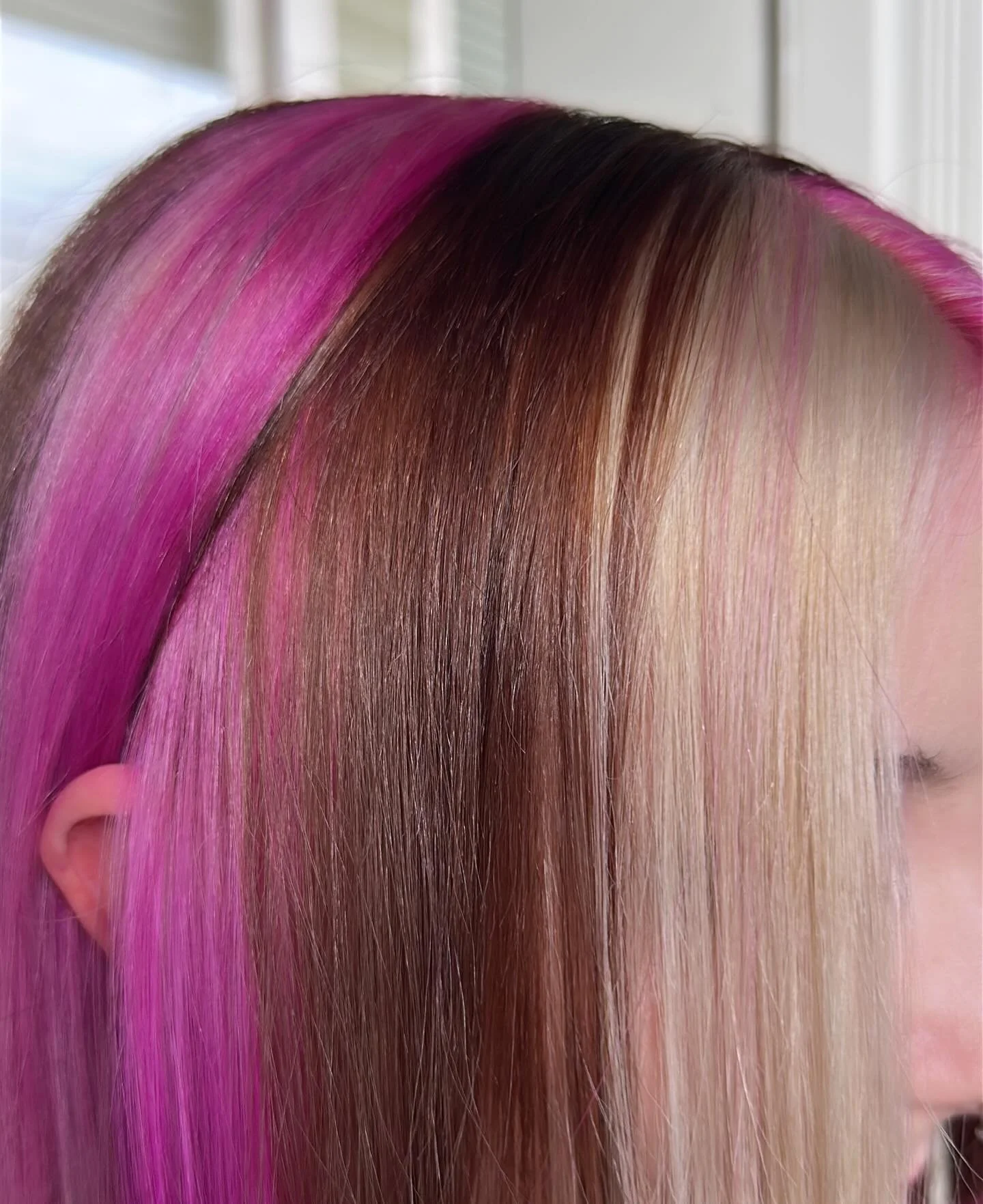 neapolitan close up 🧸🌸🍦so pretty and bright! thank you @pulpriothair for the colors 🍦🌸🧸

#atxsmallbusiness #austintexashaircolor #austincolorist #austinhairsalon