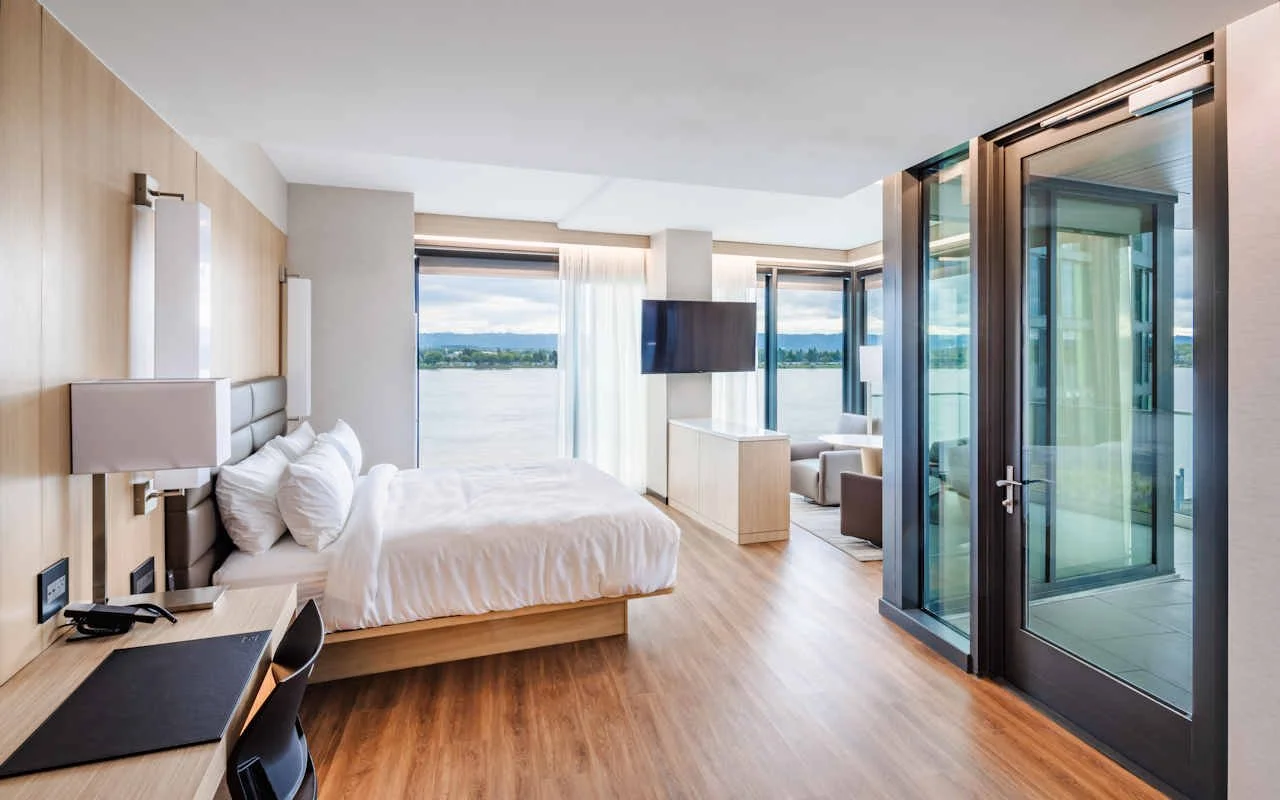 AC Marriott – Vancouver Waterfront