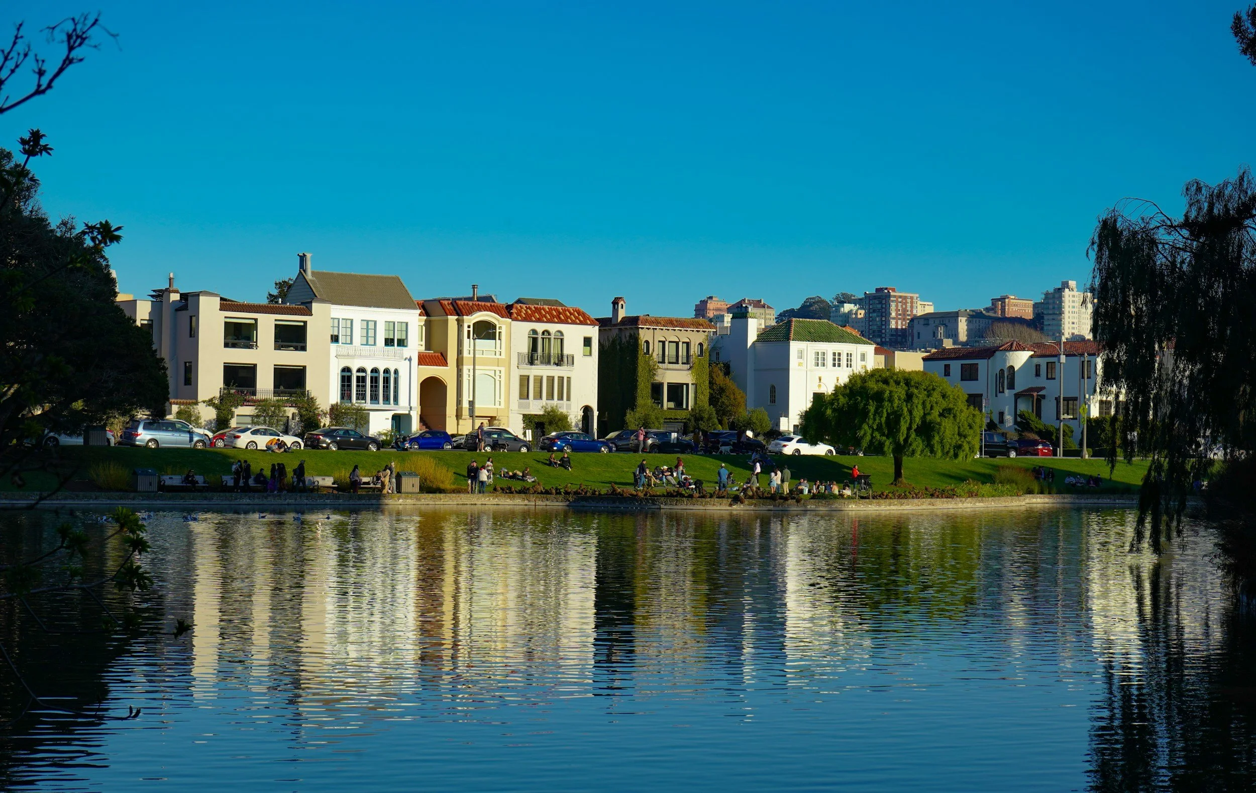 Residential properties similar to those appraised by Pacific Sands Appraisal Group in the Los Angeles and San Fernando Valley market.