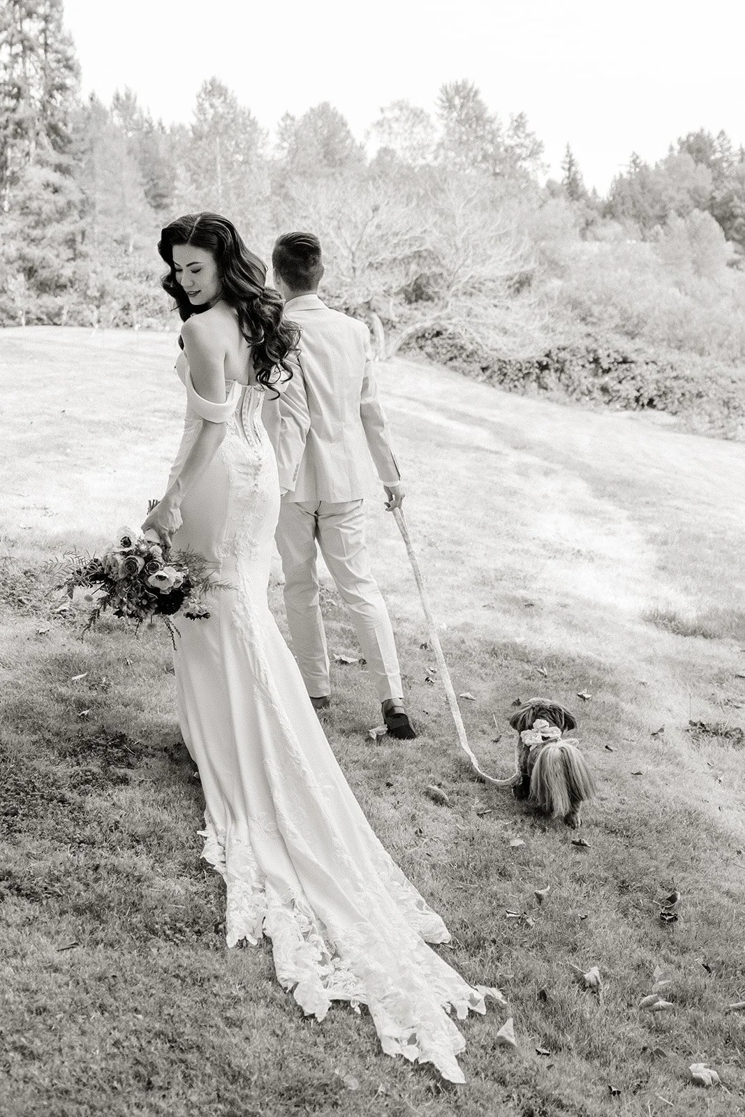 Hair and Makeup Stace, Bridal Beauty Agency
Photographer Taylor Ochoa, Tminspired