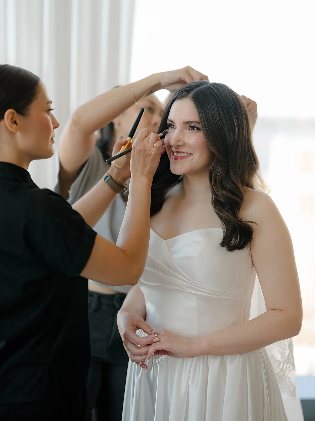 Lotte Hotel Seattle, Bride Lindsey. Makeup by Katya, hair by Meghann. Wedding photographer Tetiana Photography.