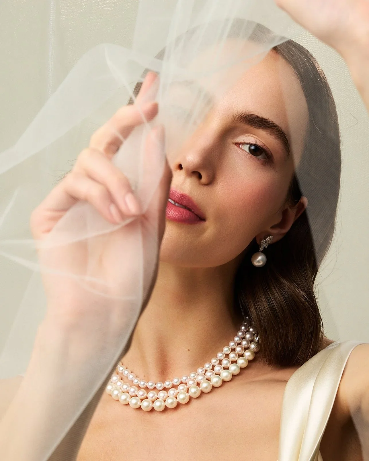 Makeup and hair Katya, Bridal Beauty Agency
Blue Nile Bridal campain
Phototgrapher Coco Aramaki