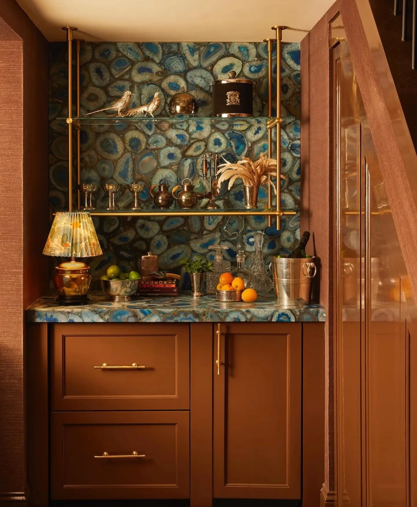 raise the {B A R} 

📷 via @bittybromley