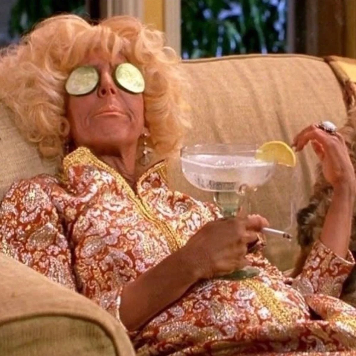 monday #NOWTHATSAMOOD &mdash; amiright? 🥒🍸🚬
