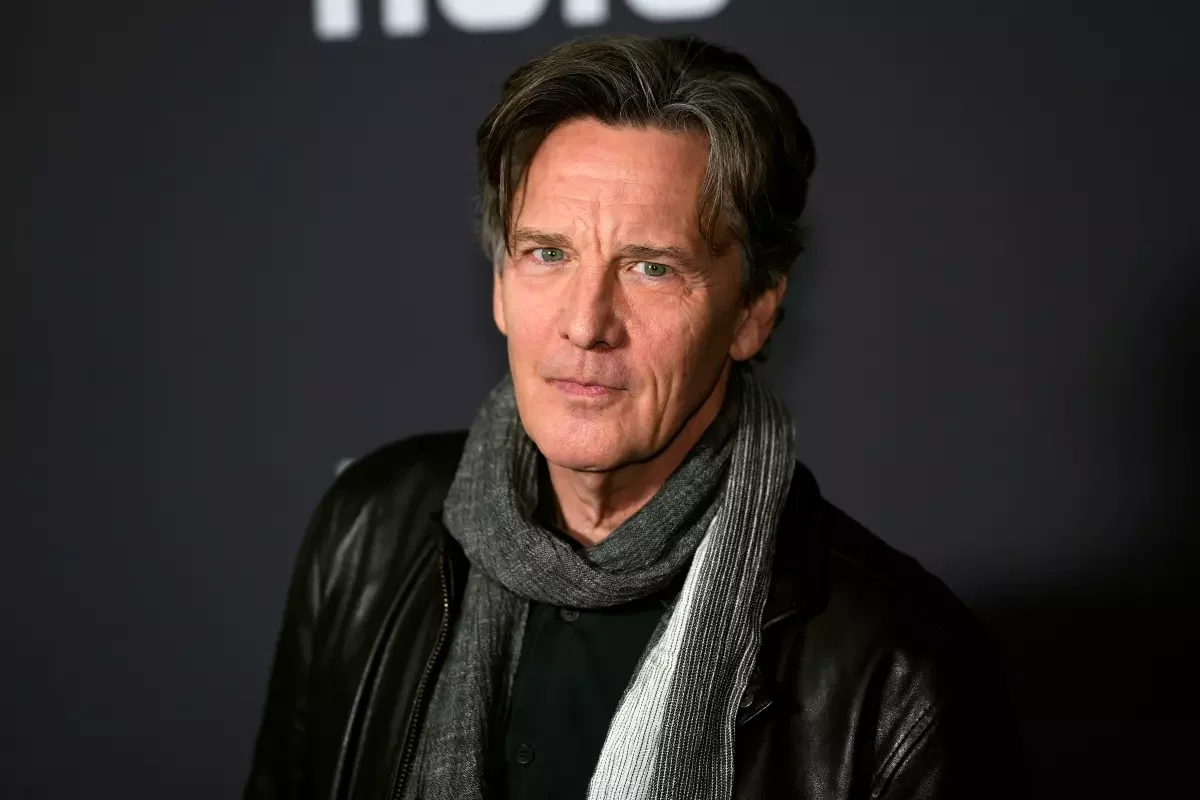 American men are lonely. Did Andrew McCarthy, recovering loner, find a cure?