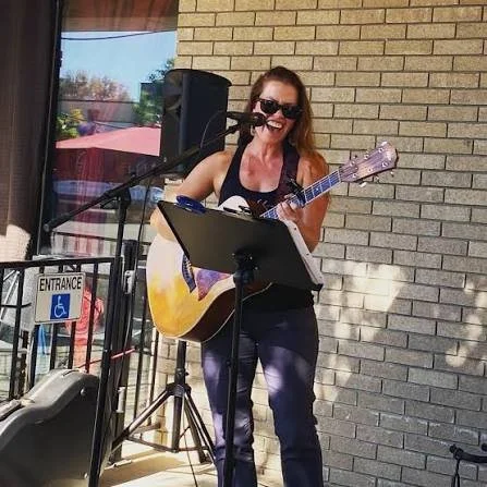 Live Music - Ali Bohannon