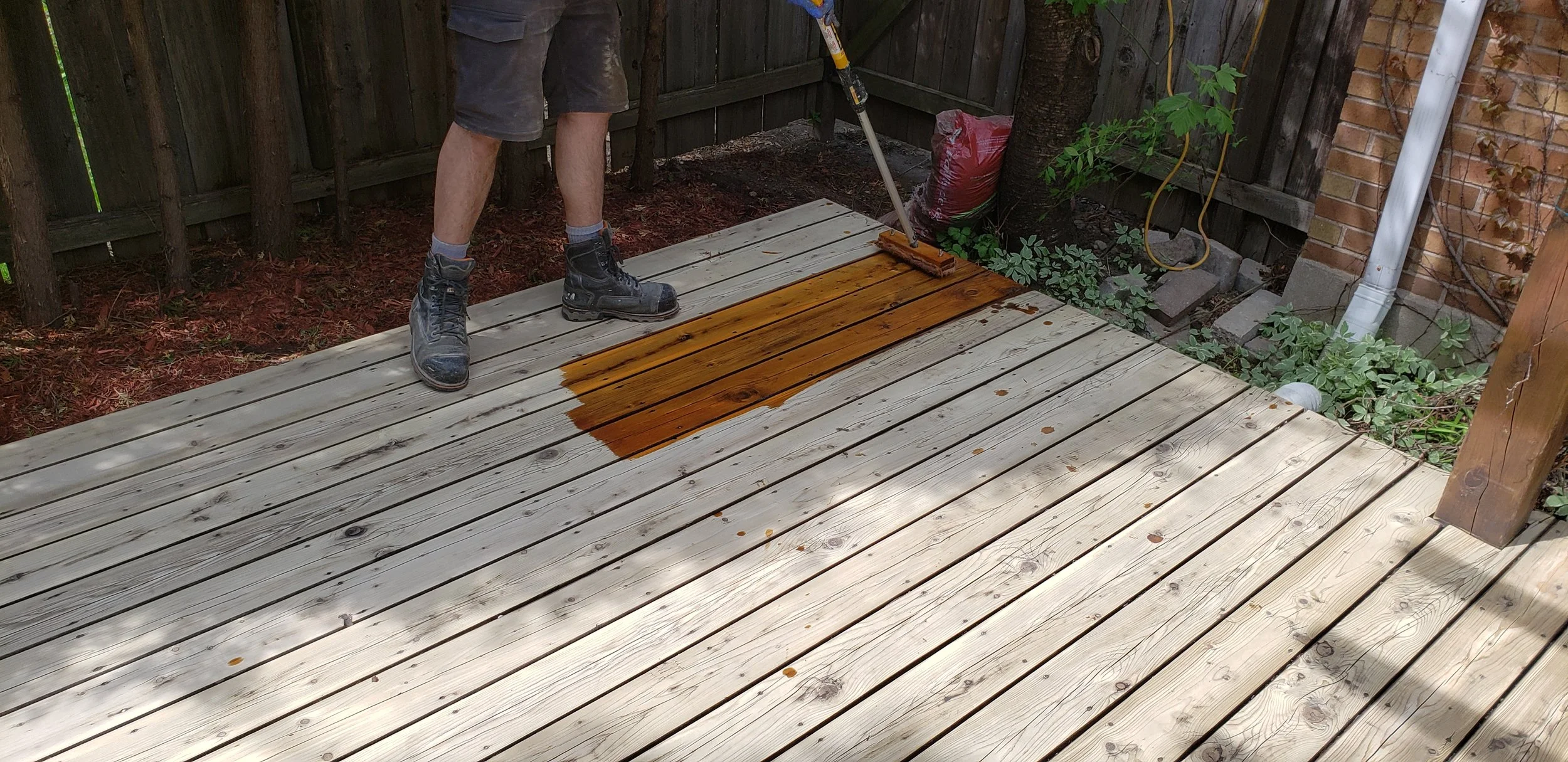 West-Isand-Montreal-Deck-Repair-Restoration-Deck-Staining-Service