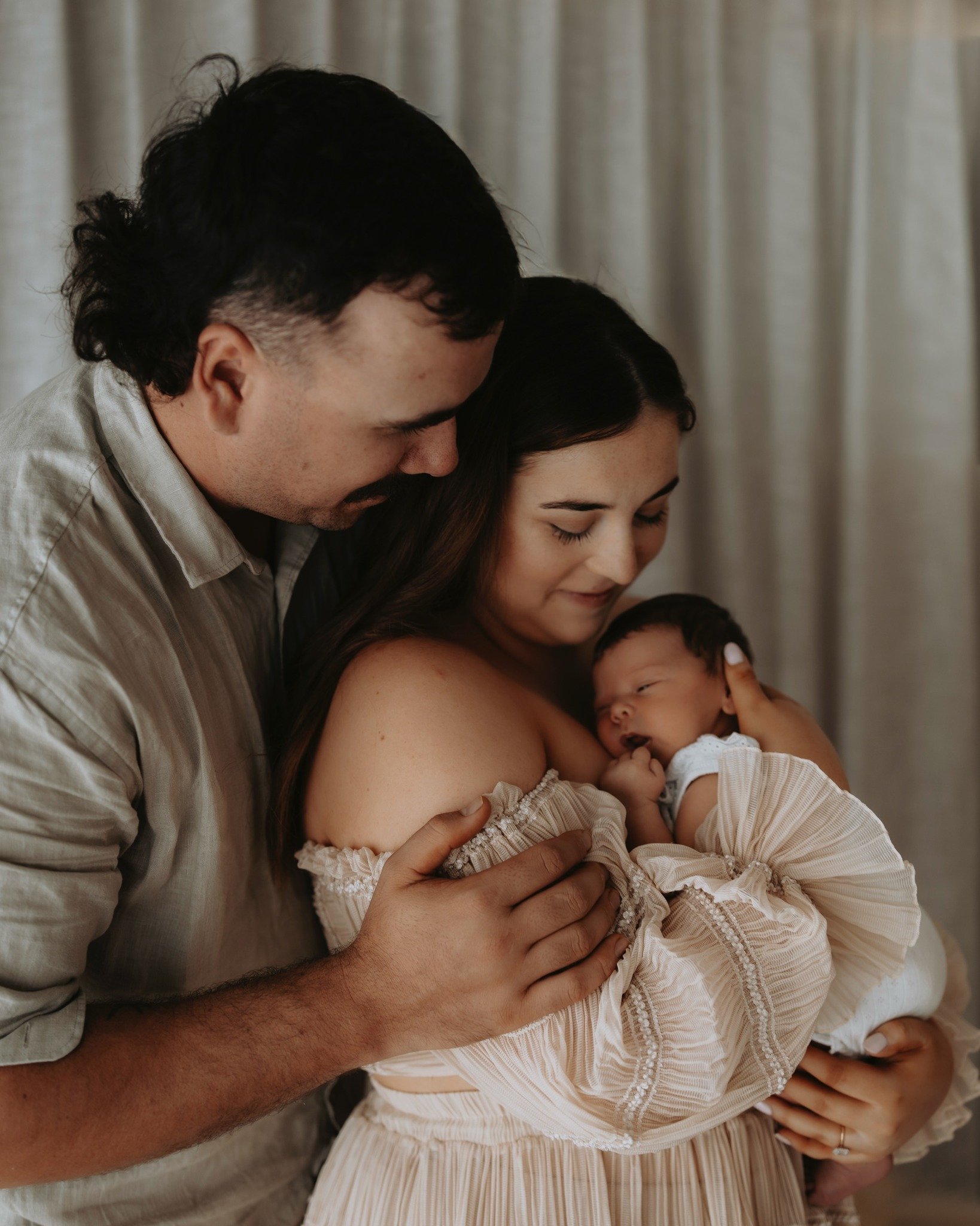 When three becomes four 🤎 Adore this gorgeous little family. 
Baby Lacie, so young and so sweet 🤍