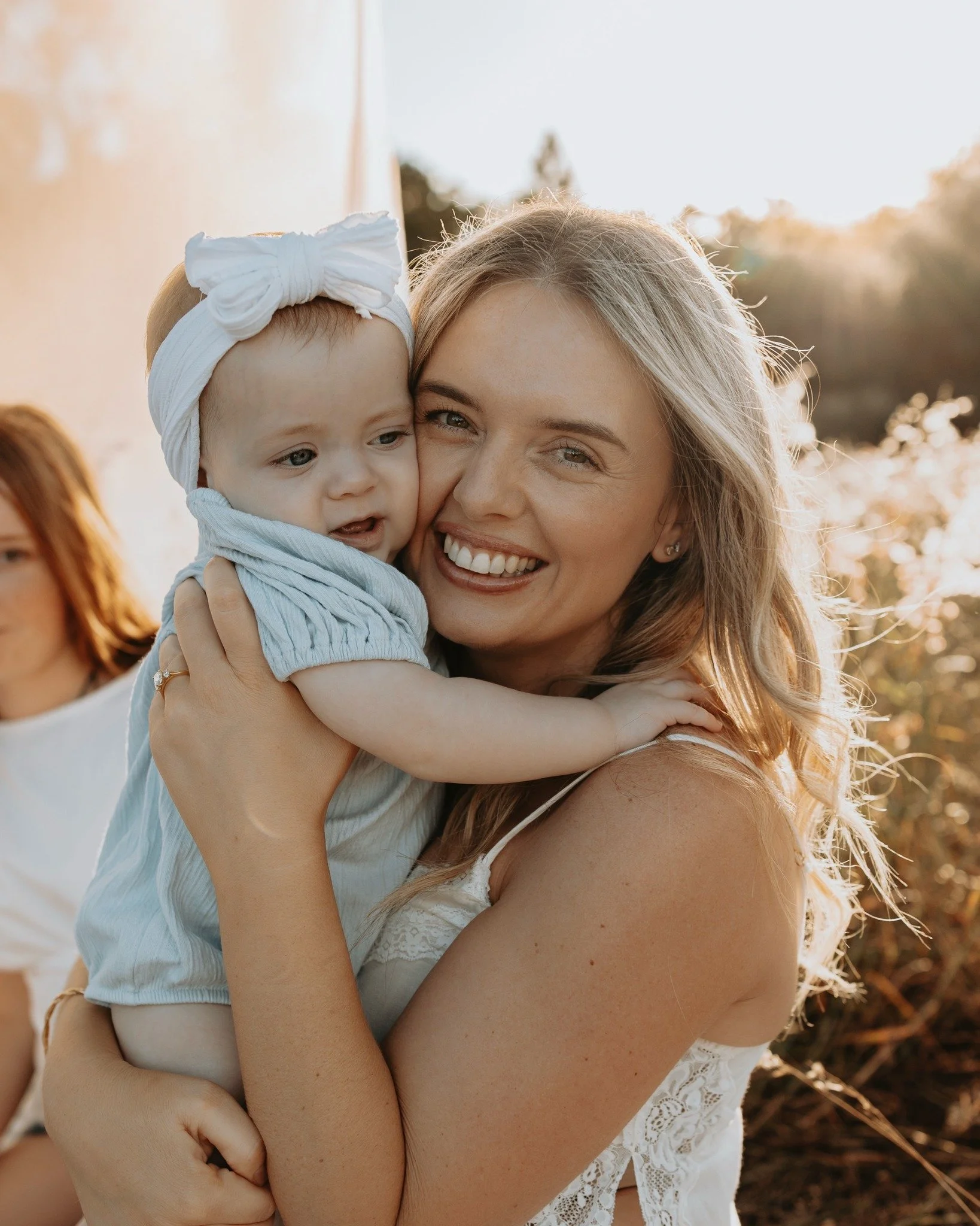 Happy Mother's Day 🌻
Feeling so grateful to document these memories for so many incredible mamas.
Motherhood Minis 2026 🤎