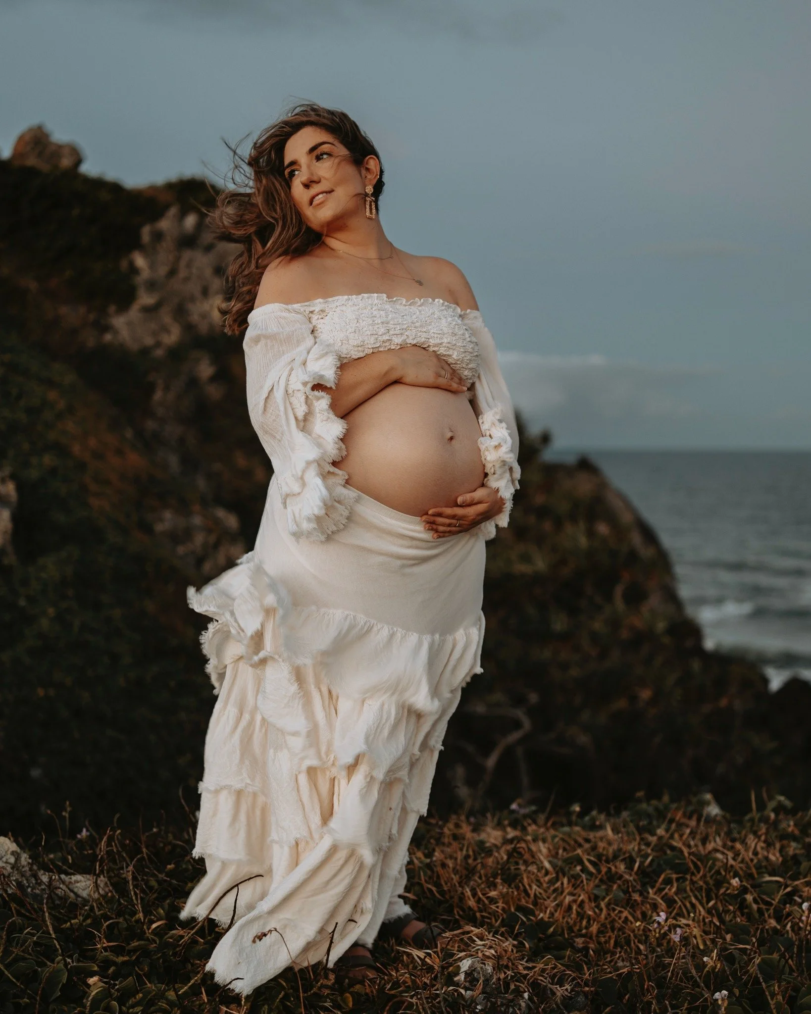 When I tell you I would share every image of this session to my socials if I could, I'm not joking. I adore this session &amp; how it turned out 🫶🏻 
Chrissie &amp; Henley - the last time I photographed these two Henley was just a tiny little newbor