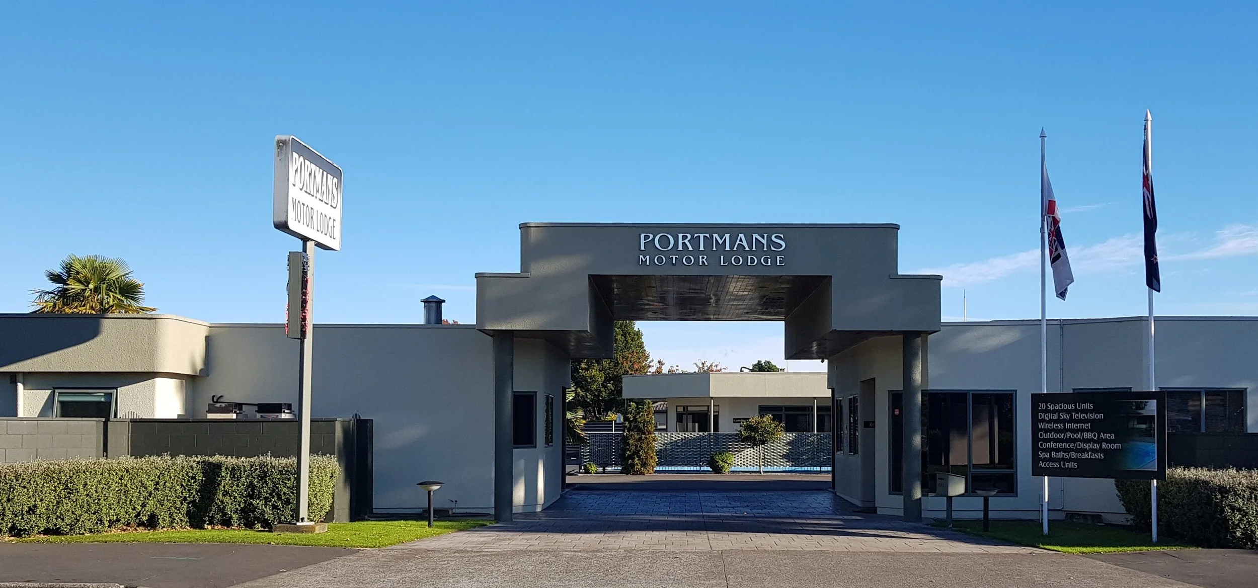 Portmans Entrance