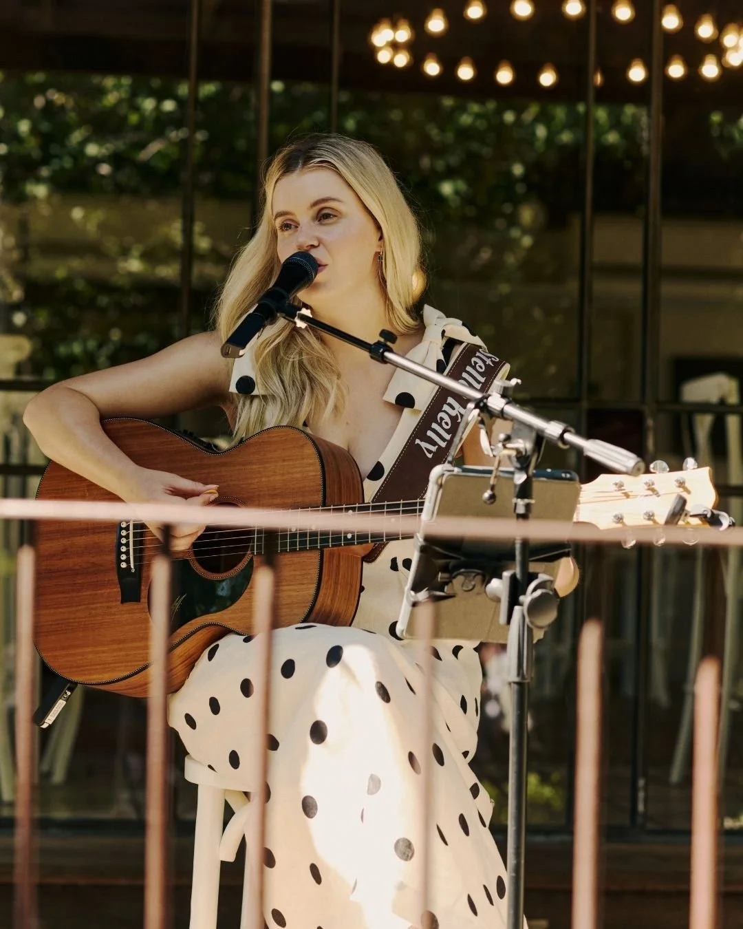 Acoustic Solo wedding live music package at Barrett Lane, Swan Valley.
