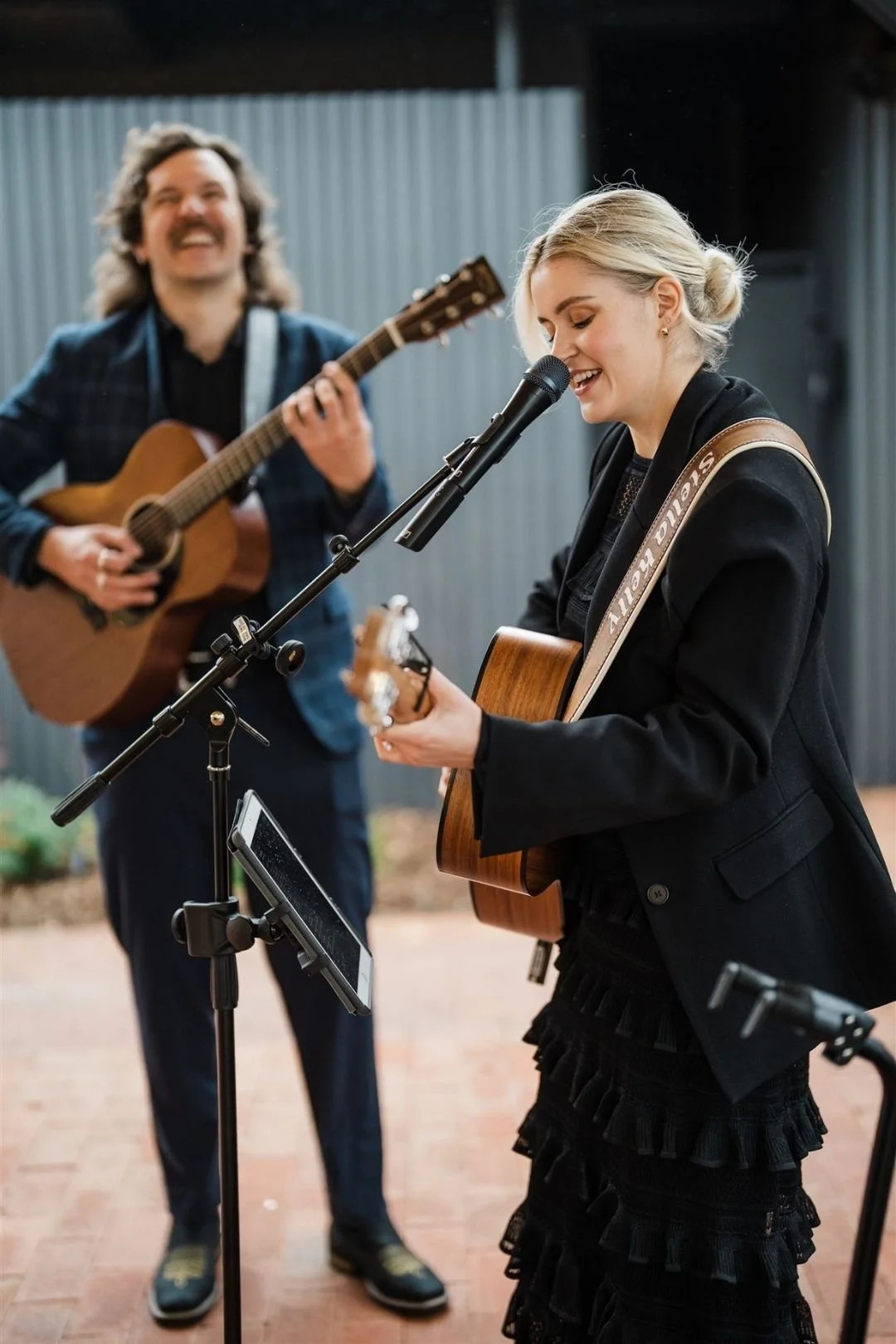 Diamond Wedding Duo all day live acoustic and DJ wedding package at Balmain Estate, Swan Valley.