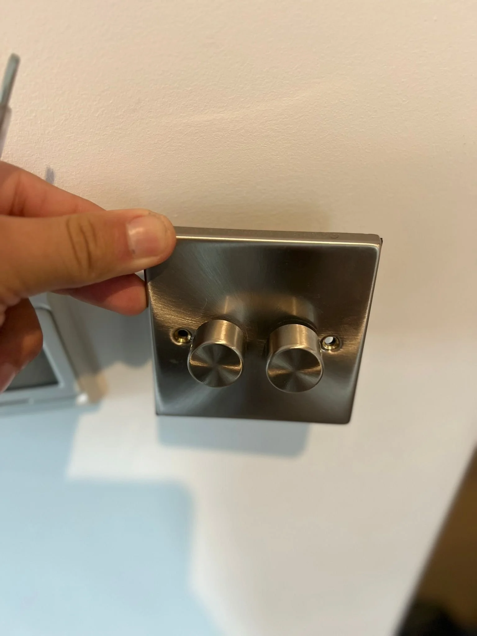 Light switch replacement  safe and efficient installation