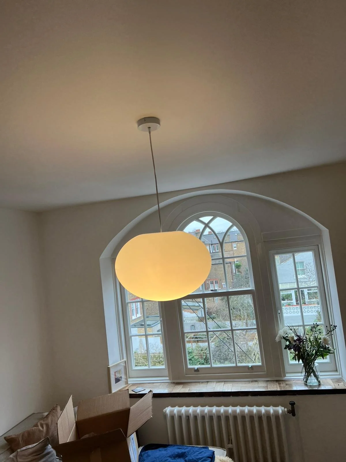 Replacement of ceiling and wall light fixtures quick and professional installation.