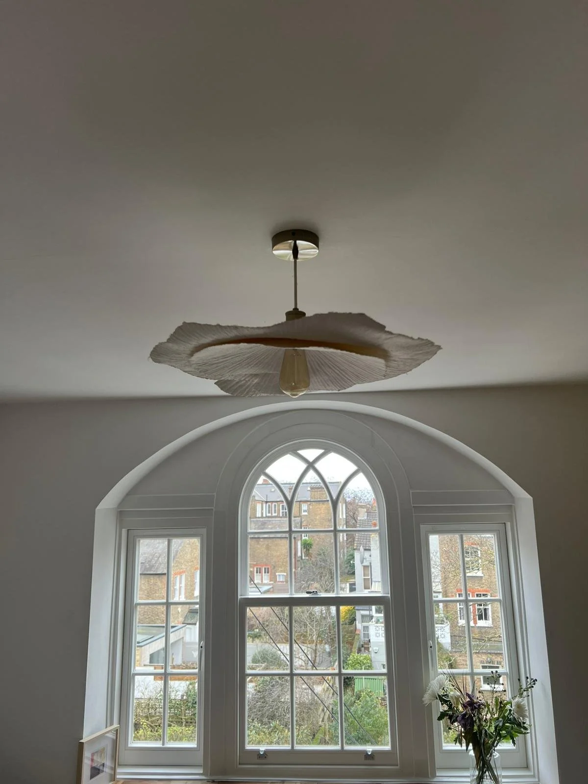 Replacement of ceiling and wall light fixtures quick and professional installation.