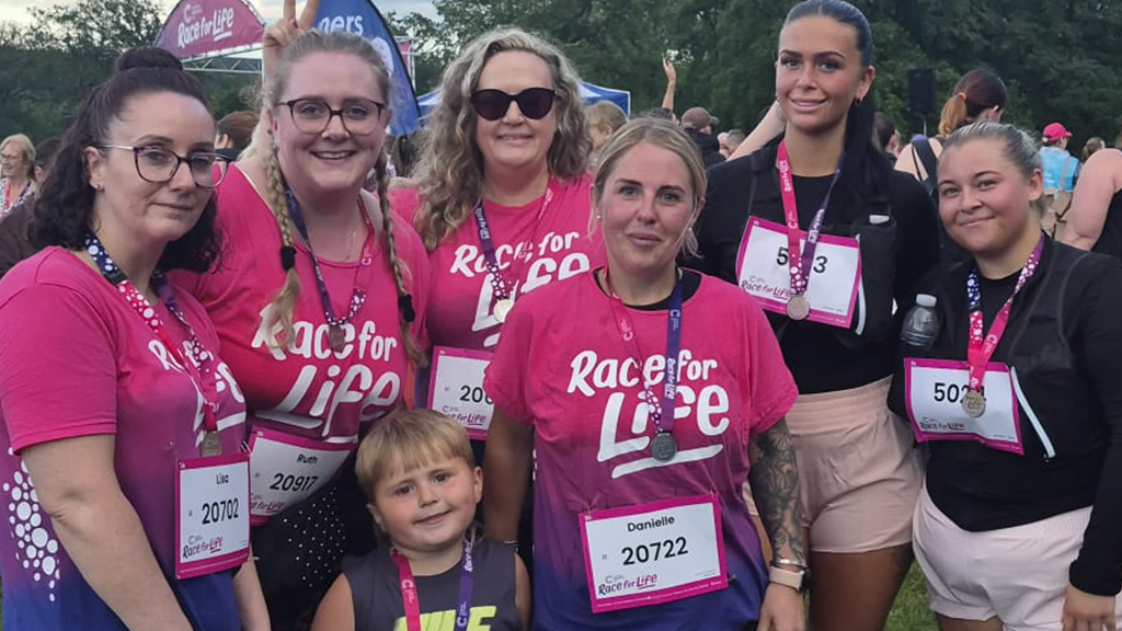 Wade Court raises £1,000 for Cancer Research UK
