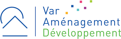 Logo avec un symbole en haut à gauche et le texte 'Var Aménagement Développement' à droite, dont 'Développement' en vert.