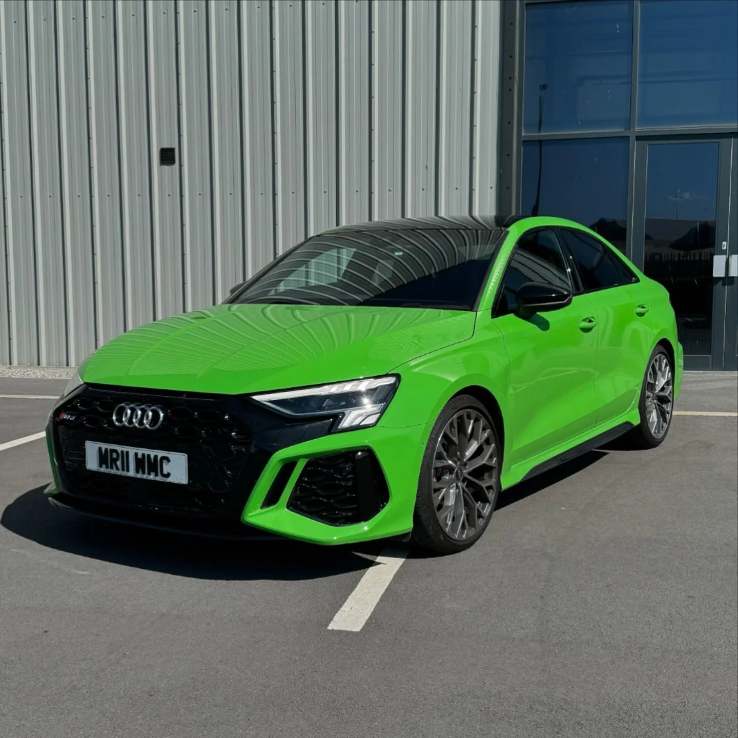 Another RS3 Recently Through Our Workshop. This One Was For A Full Dechrome With The Addition Of A Gloss Black Roof And Mirrors 🐸

Get In Touch And Let Us Transform Your Vehicles. We Can Design And Install Vehicle Graphics For A Single Vehicle To A 