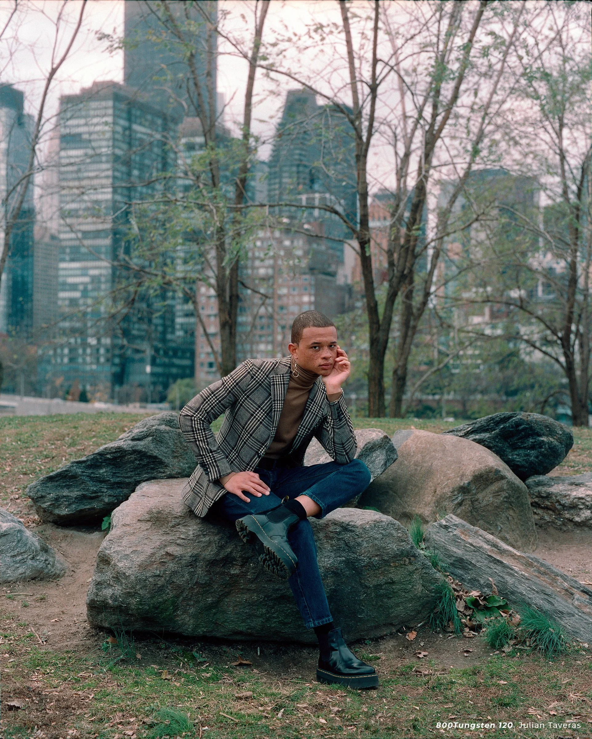 e-new_Julian_Taveras_800T_120.jpg