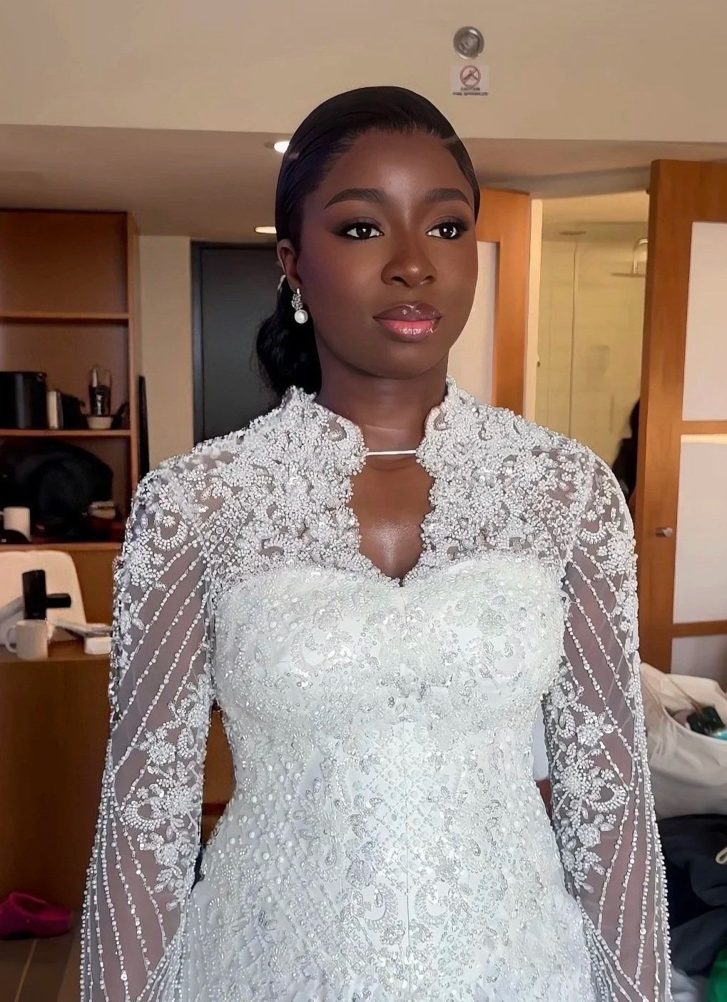 Luxury bridal makeup on a bride with a flawless finish by Vins Signature, Toronto bridal makeup artist, perfect for the wedding day