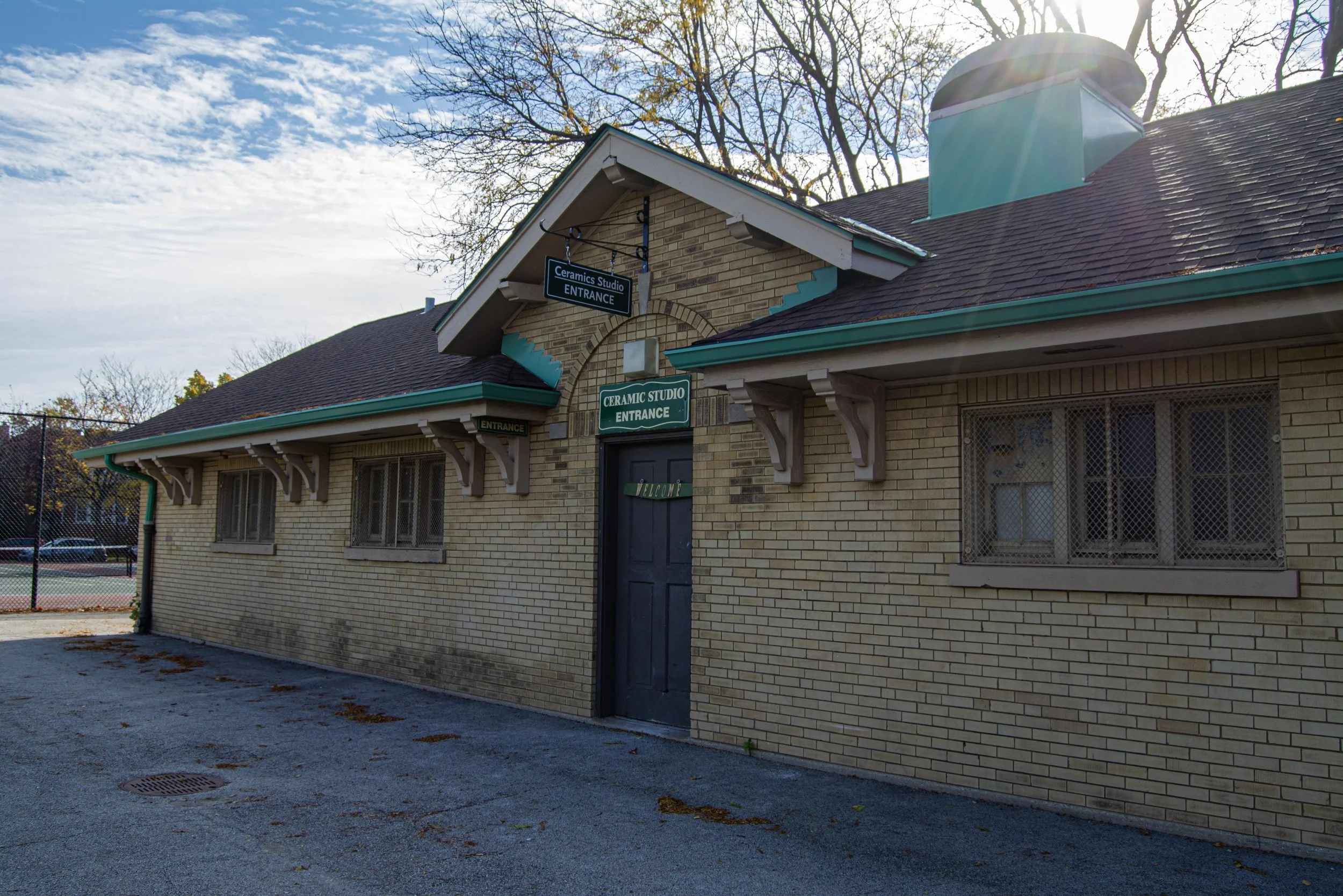 The morning sun shines on the Chicago Park District’s Athletic Field Ceramics Building in Irving Park on Wednesday, Nov. 4, 2025. This studio is home to a course for Deaf, hard of hearing, blind and visually impaired individuals to practice ceramics 