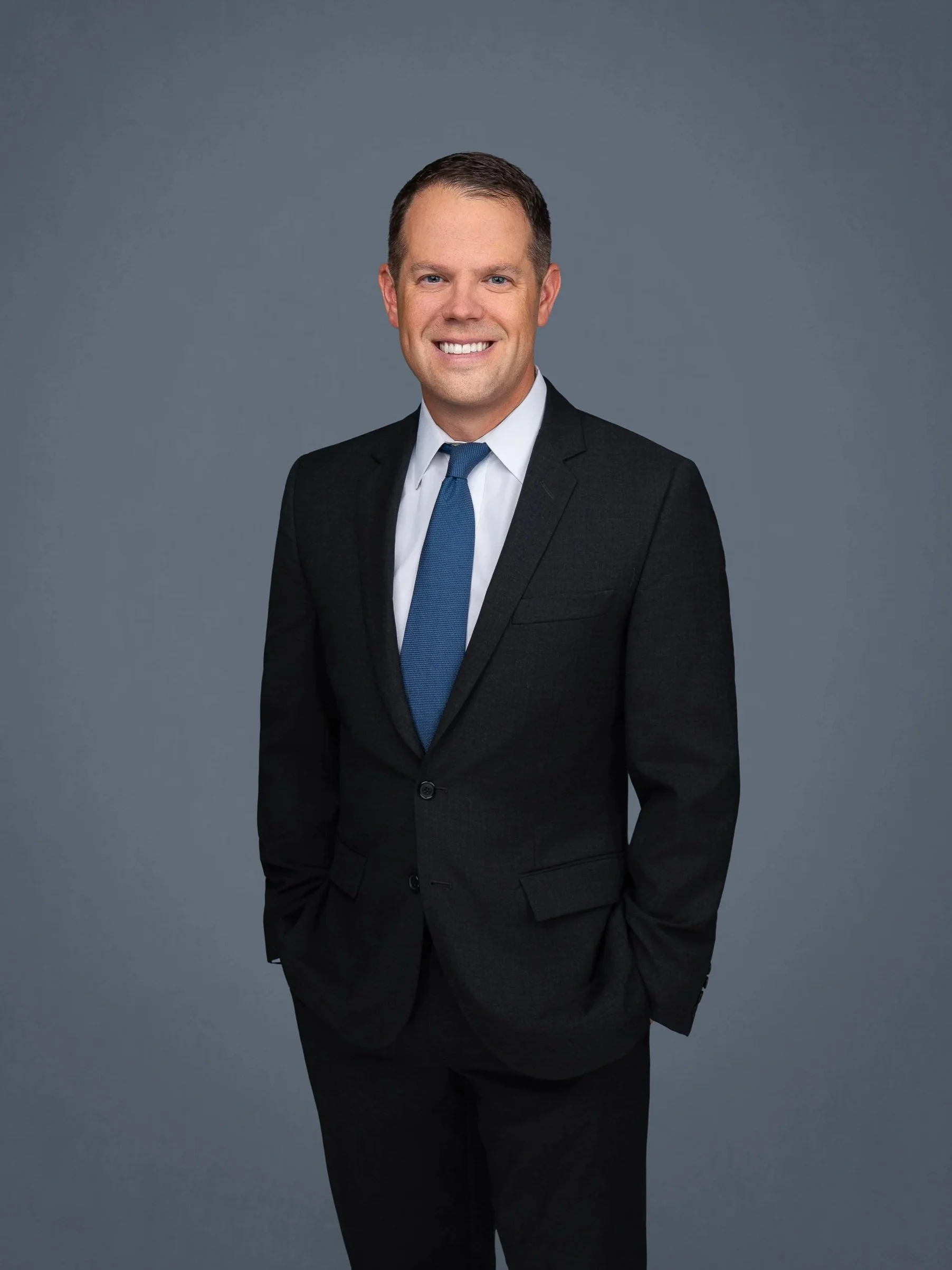 Orthopedic surgeon Dr. Thomas W. Gill Jr in Johnson City, Tennessee specializing in hip and knee replacement surgery.