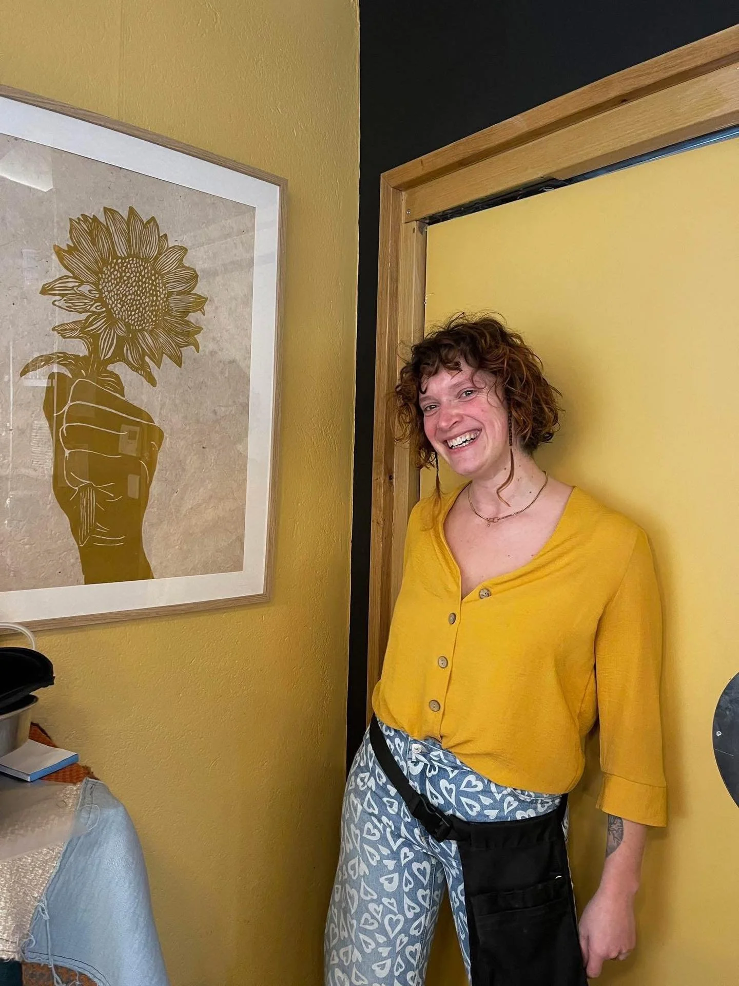 Vous aussi, vous en avez marre de cette m&eacute;t&eacute;o ?
M&ecirc;me apr&egrave;s un hiver tr&egrave;s pluvieux et gris, notre &eacute;quipe garde le sourire et la bonne humeur au quotidien.
Aujourd&rsquo;hui, on vous pr&eacute;sente Anne, parfai