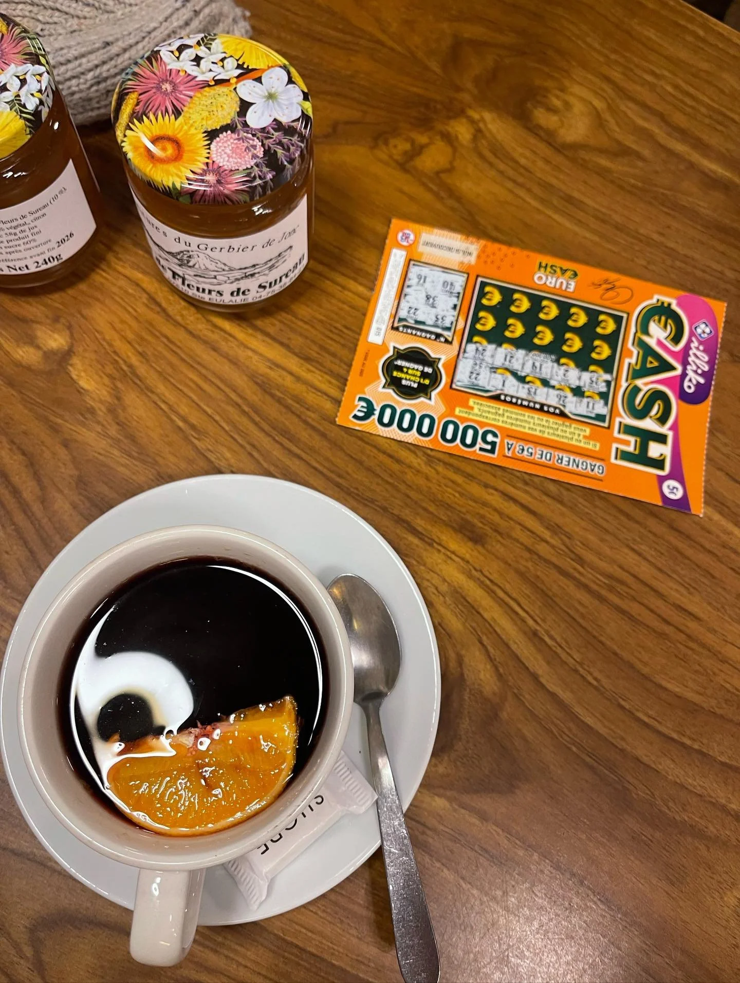 (Merci &agrave; tous pour vos gentils messages et vos encouragements suite &agrave; la petite blessure💛) 

Quand la m&eacute;t&eacute;o fait grise mine, on se r&eacute;chauffe autour d&rsquo;une tisane, d&rsquo;un vin chaud et de bons moments autour