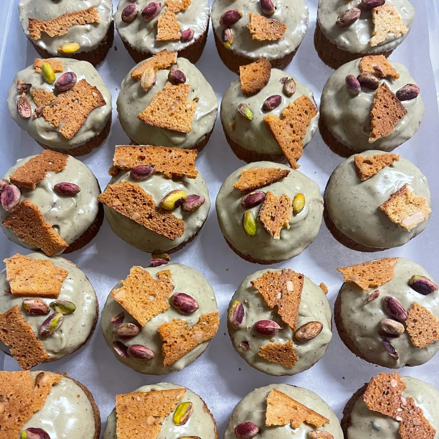 ☀️💛 ahhh nous l&rsquo;avons attendu le printemps!!
Bon week end a tous 😉