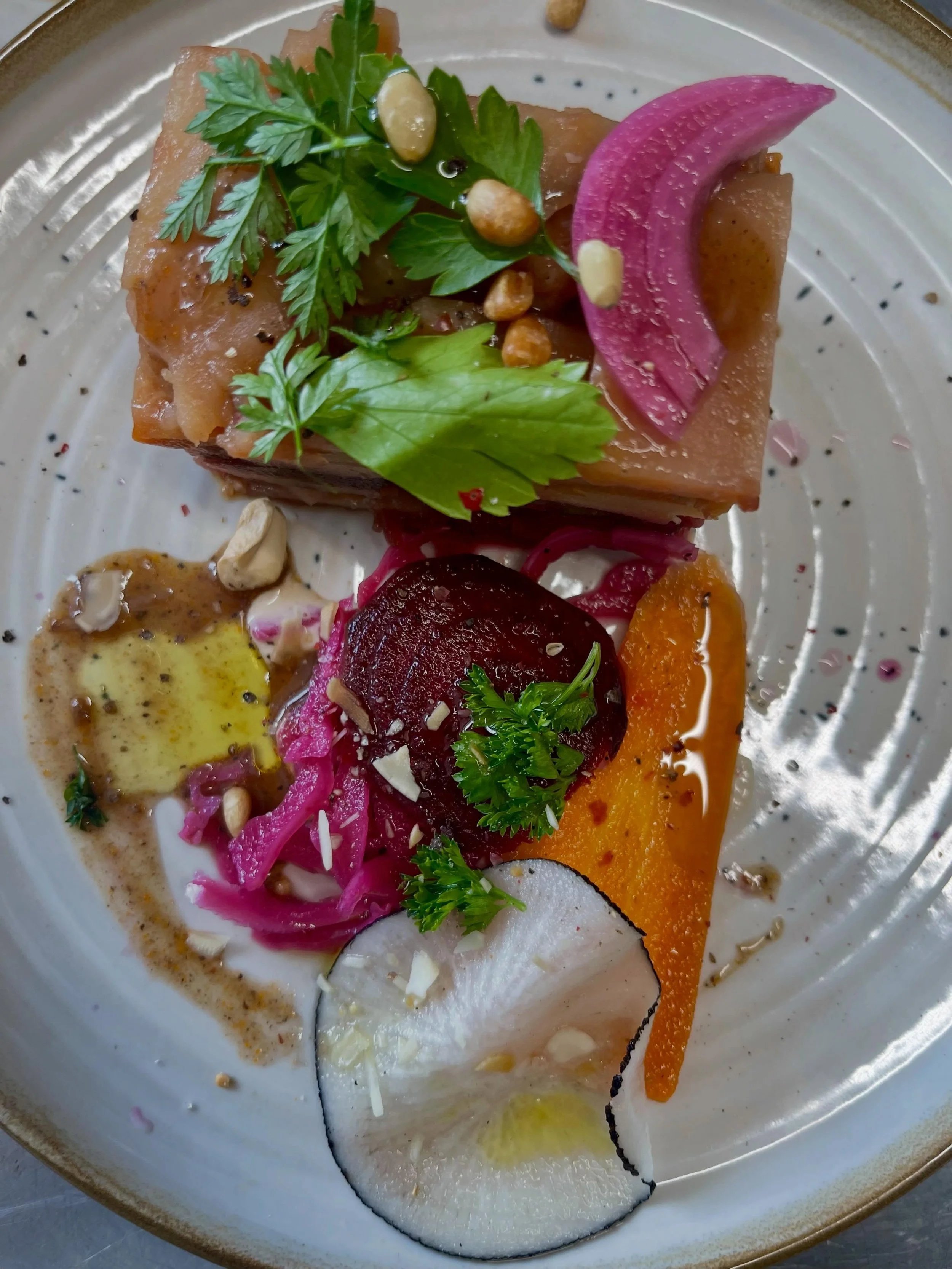 Menu du weekend de l&rsquo;ascension ☀️
Tian de l&eacute;gumes
Poulet au gingembre pomme de terre au thym 
Tiramisu fruit rouge 

Infos et r&eacute;servations au 06 87 49 57 36