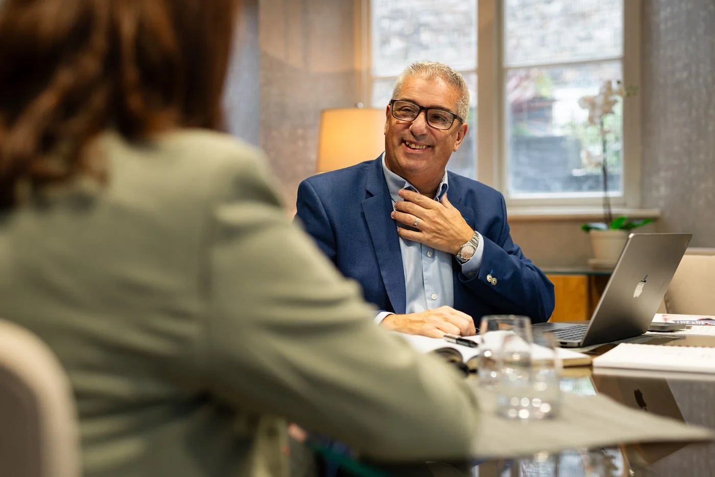 spiro delivering catering consultation to woman