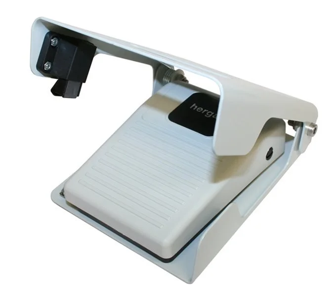 Protector de seguridad con enganche del interruptor de pie 6203-0001