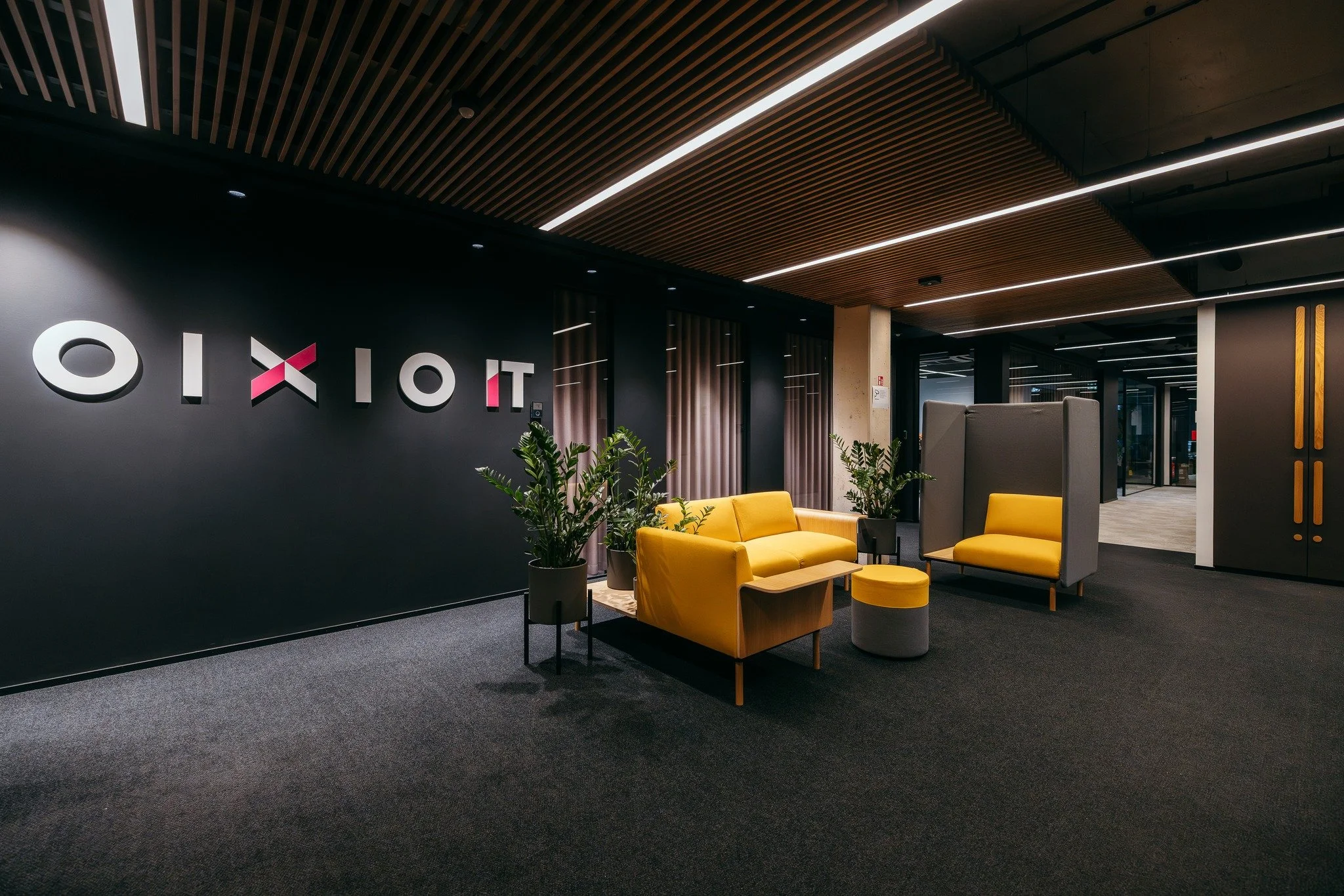 OIXIO IT kontori sisearhitektuuri lahendus Roheline Park 16 hoones