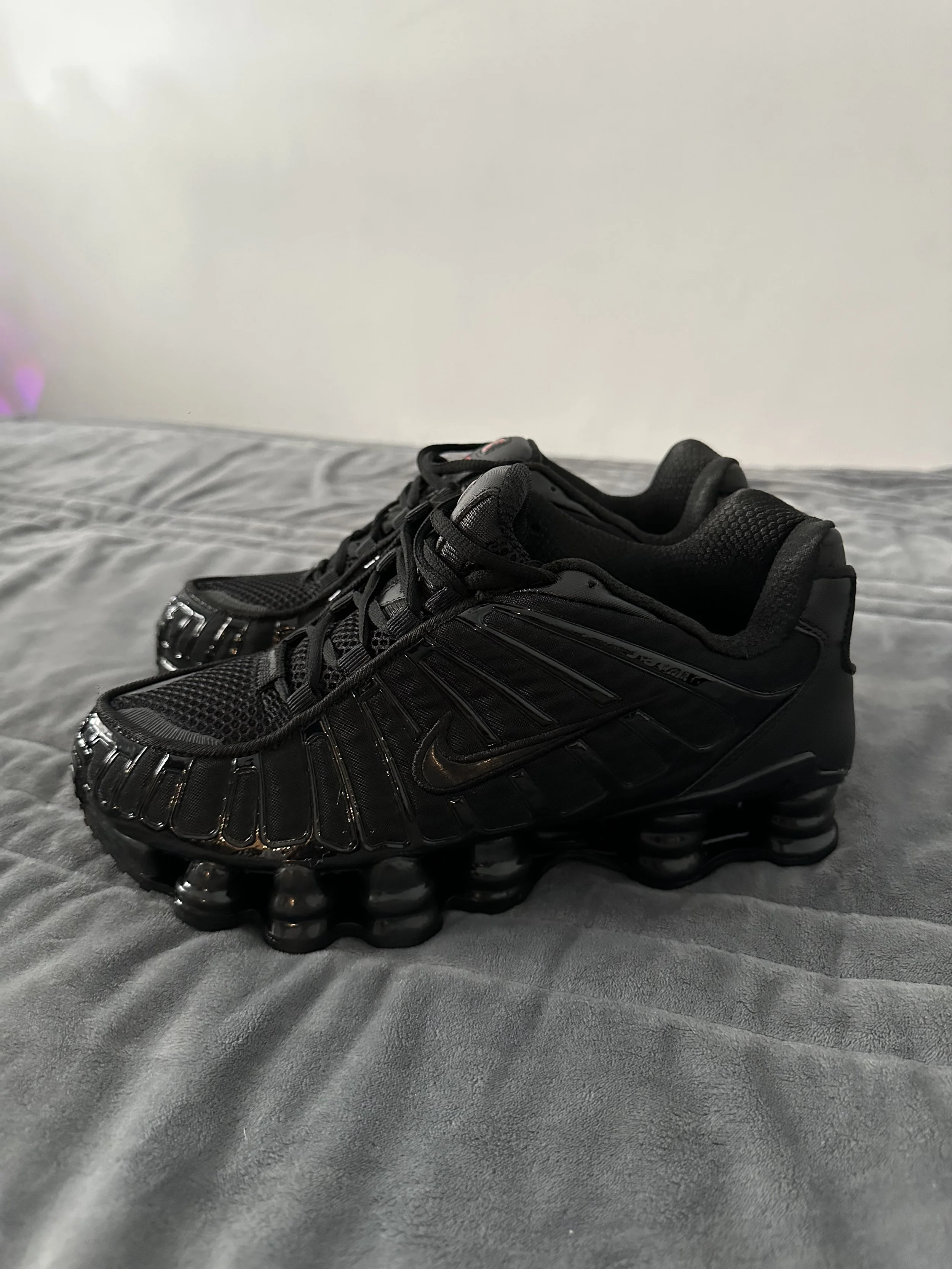 NIKE SHOX 2.jpeg